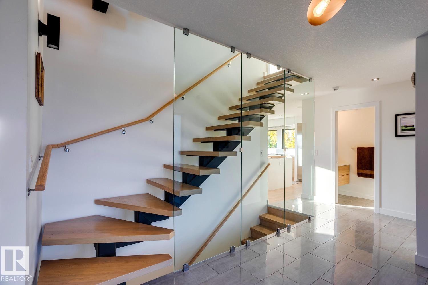 15309 Rio Terrace Drive Nw, Edmonton, AB - Indoor Photo Showing Other Room