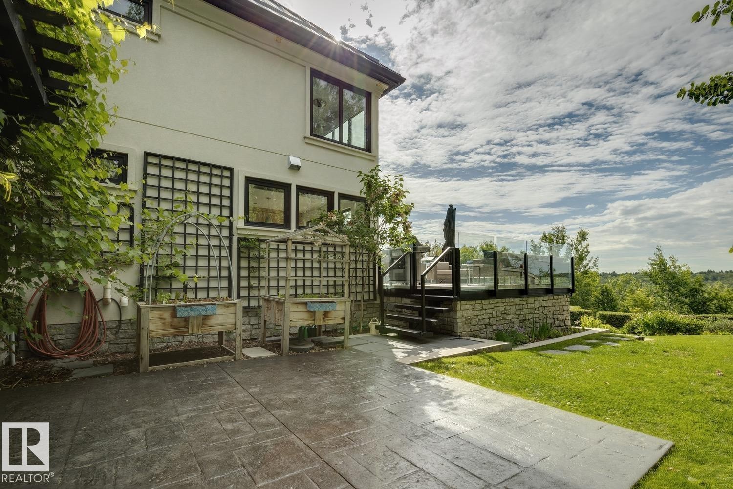 15309 Rio Terrace Drive Nw, Edmonton, AB - Outdoor