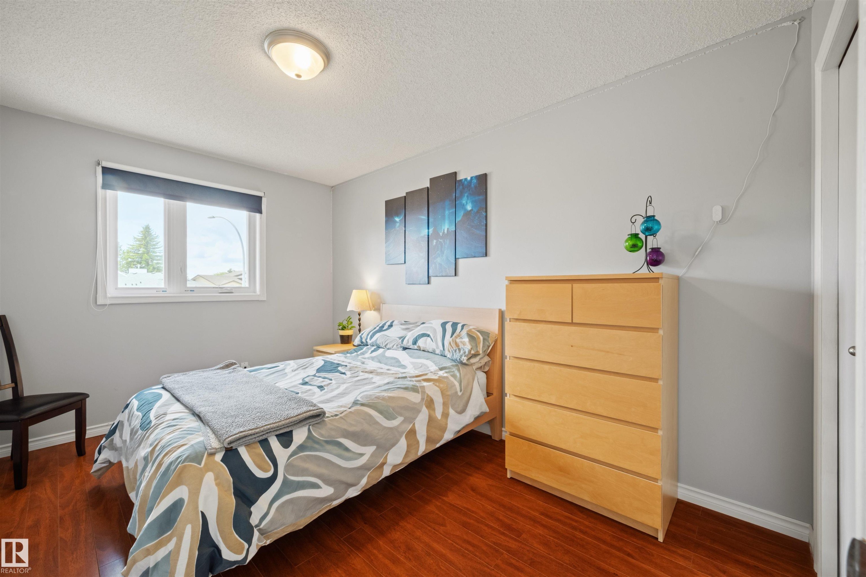 15631 63 Street, Edmonton, AB