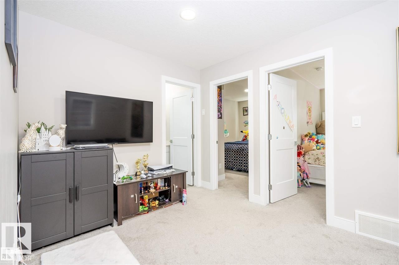 1767 26A Street, Edmonton, AB