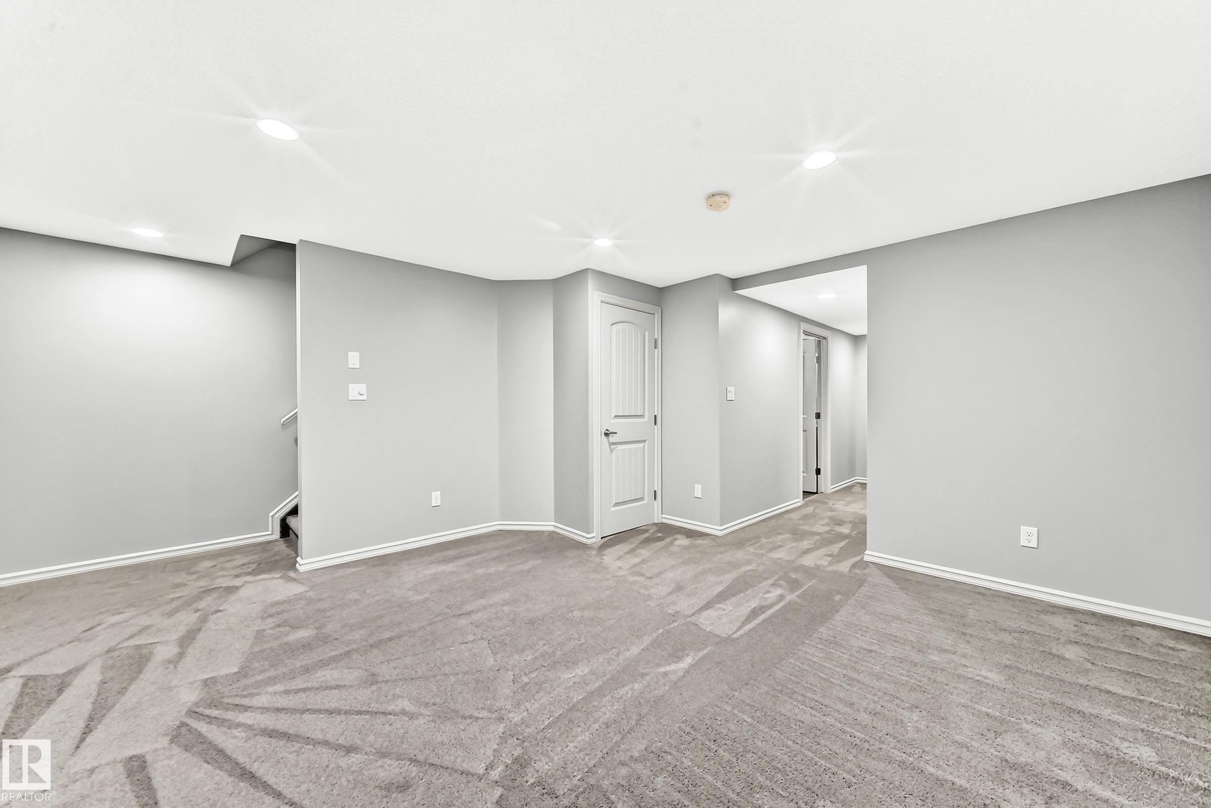 5233 2A Avenue Sw, Edmonton, AB - Indoor