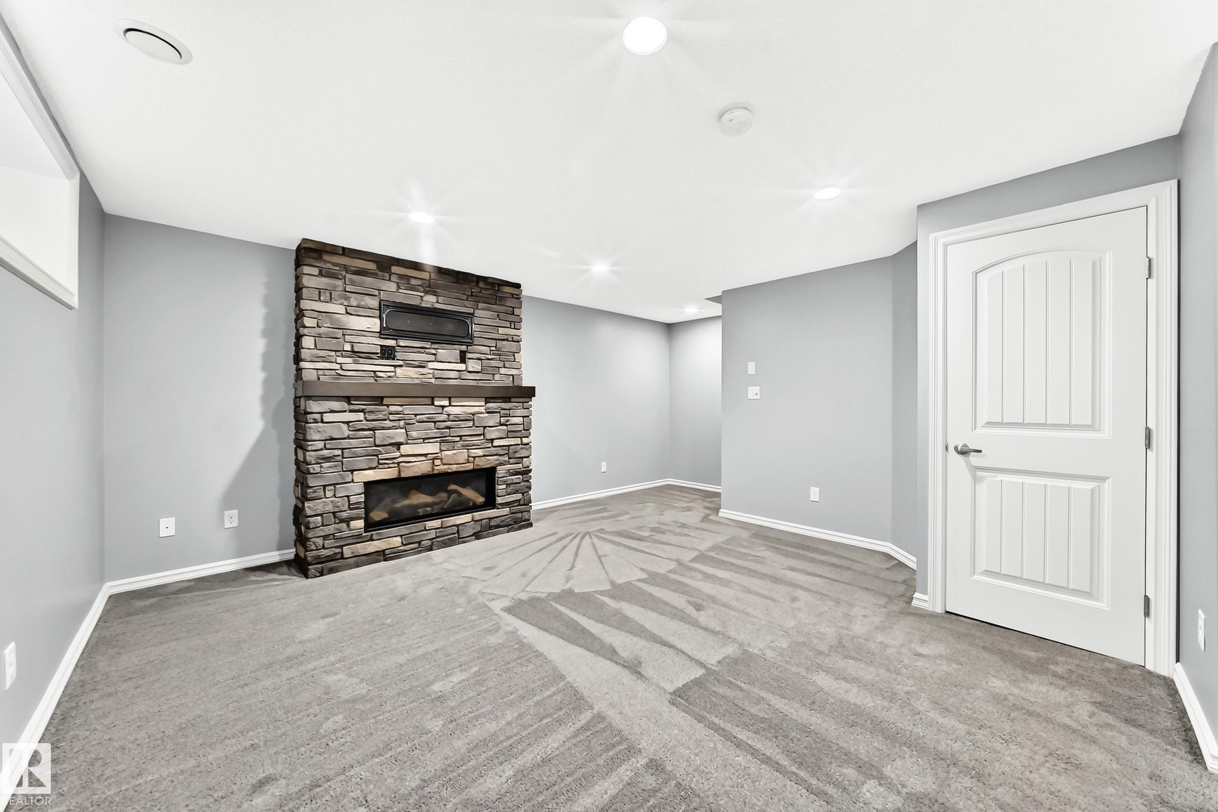 5233 2A Avenue Sw, Edmonton, AB - Indoor With Fireplace