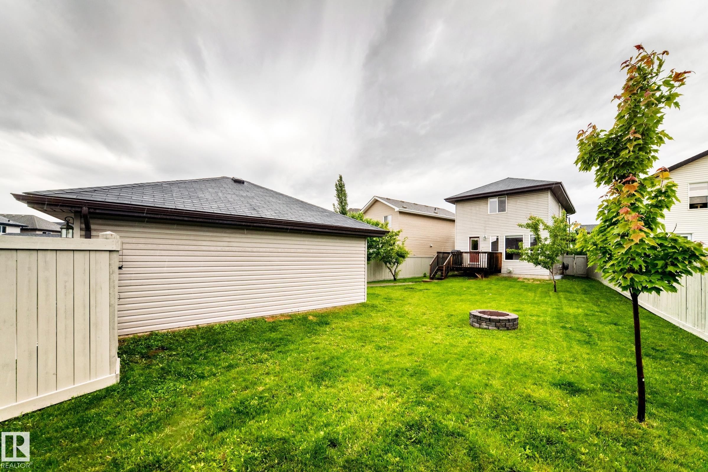 5233 2A Avenue Sw, Edmonton, AB - Outdoor