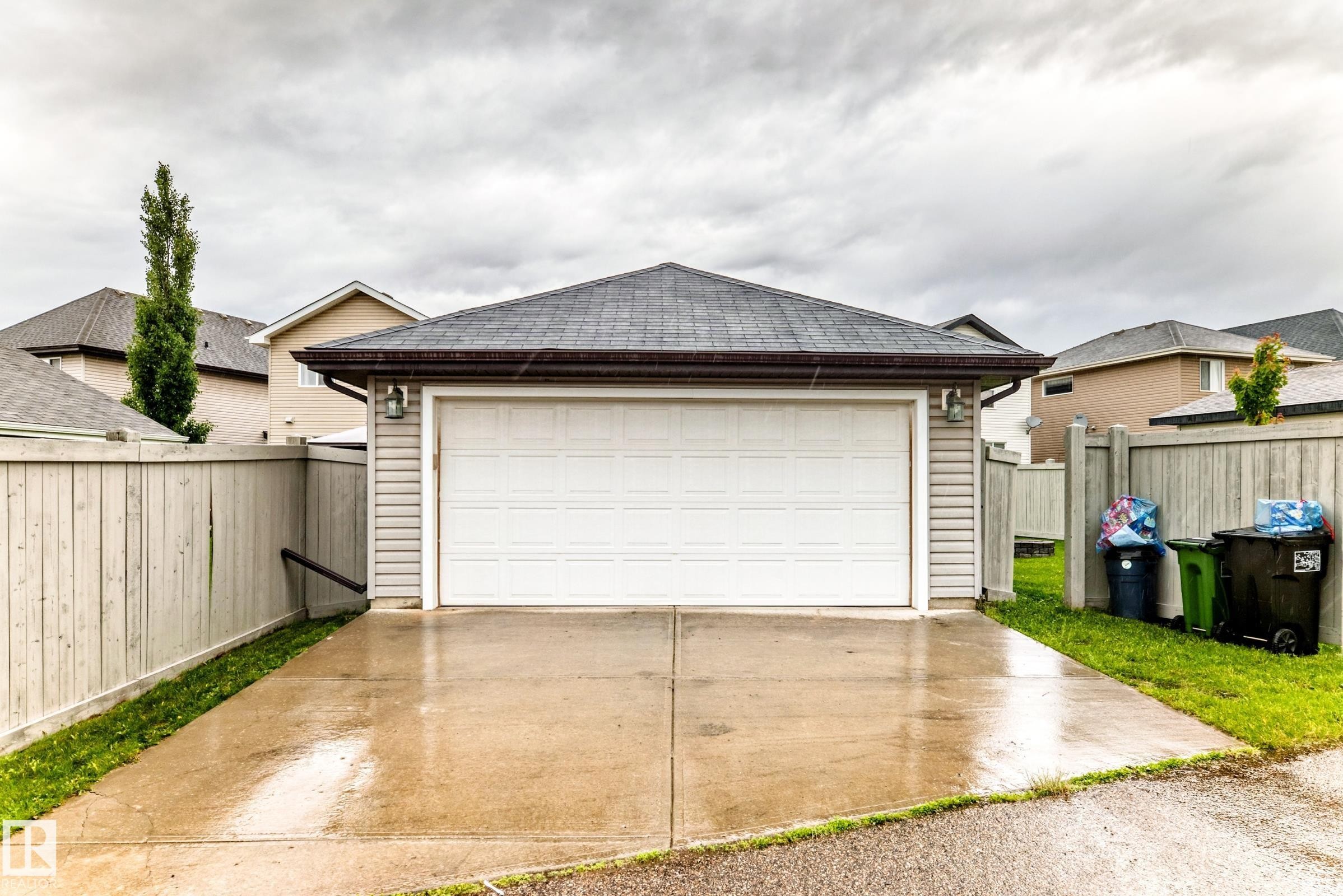 5233 2A Avenue Sw, Edmonton, AB - Outdoor