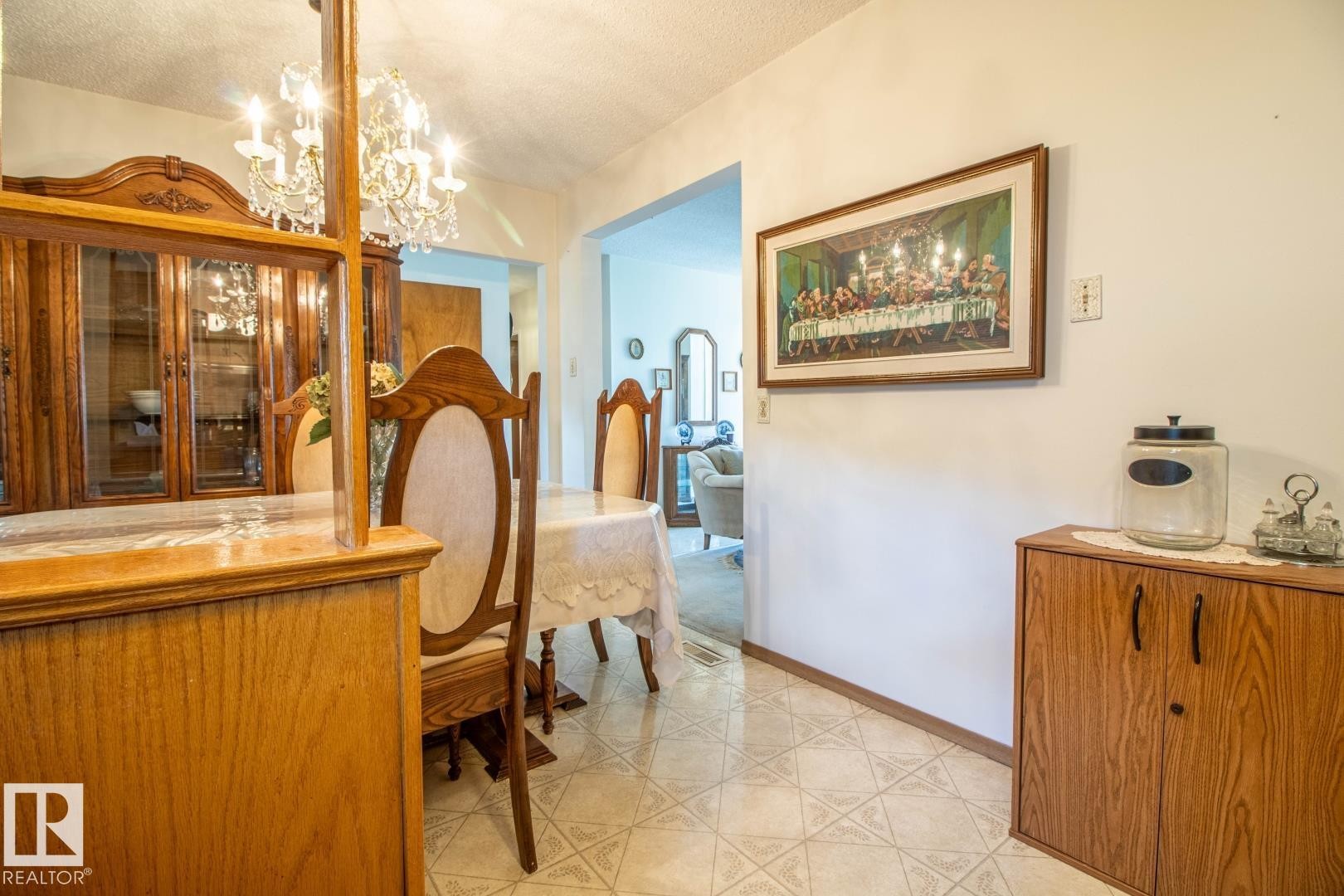 14107 58 Street Nw, Edmonton, AB - Indoor Photo Showing Other Room