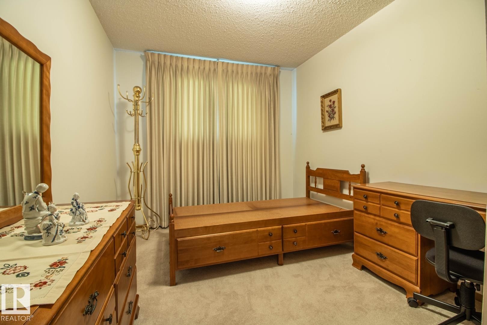 14107 58 Street Nw, Edmonton, AB - Indoor