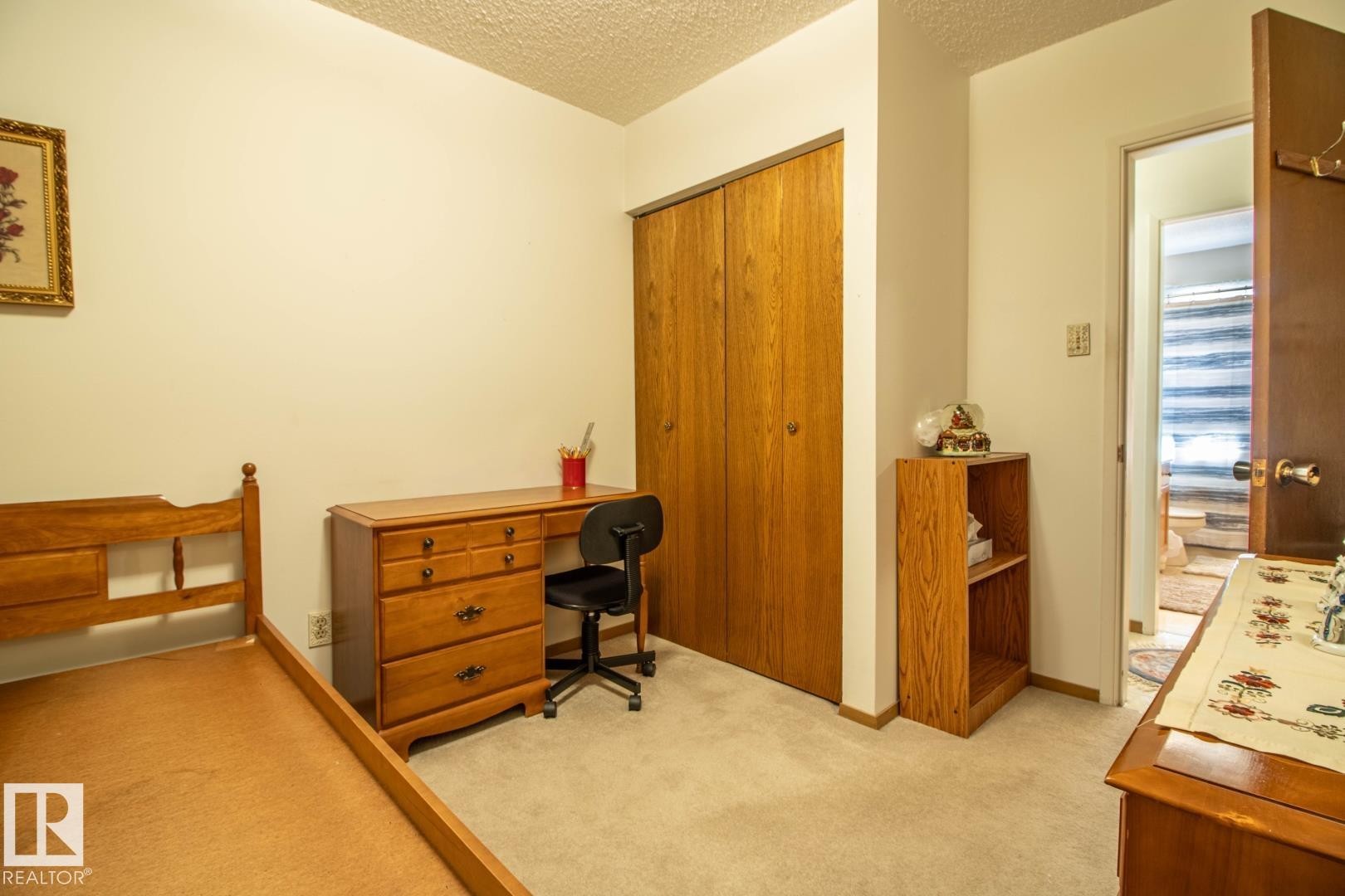 14107 58 Street Nw, Edmonton, AB - Indoor