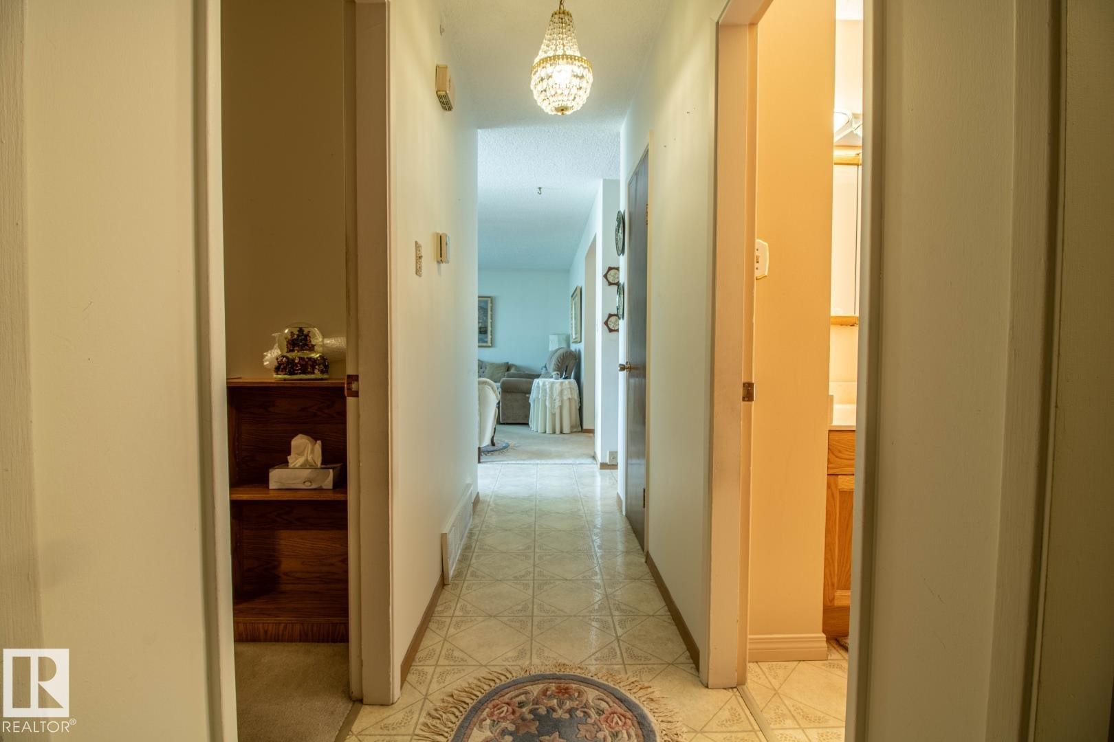 14107 58 Street Nw, Edmonton, AB - Indoor Photo Showing Other Room