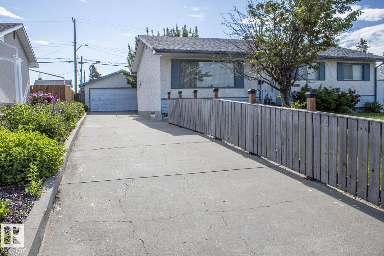 14107 58 Street Nw, Edmonton, AB - Outdoor