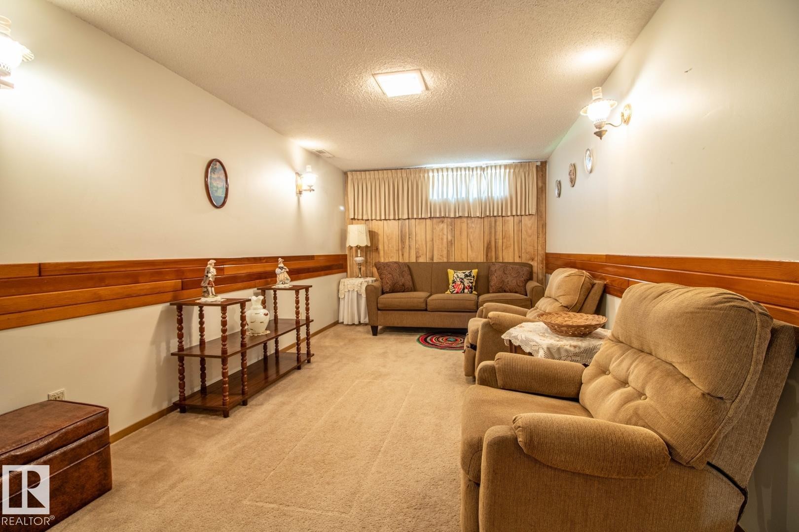14107 58 Street Nw, Edmonton, AB - Indoor