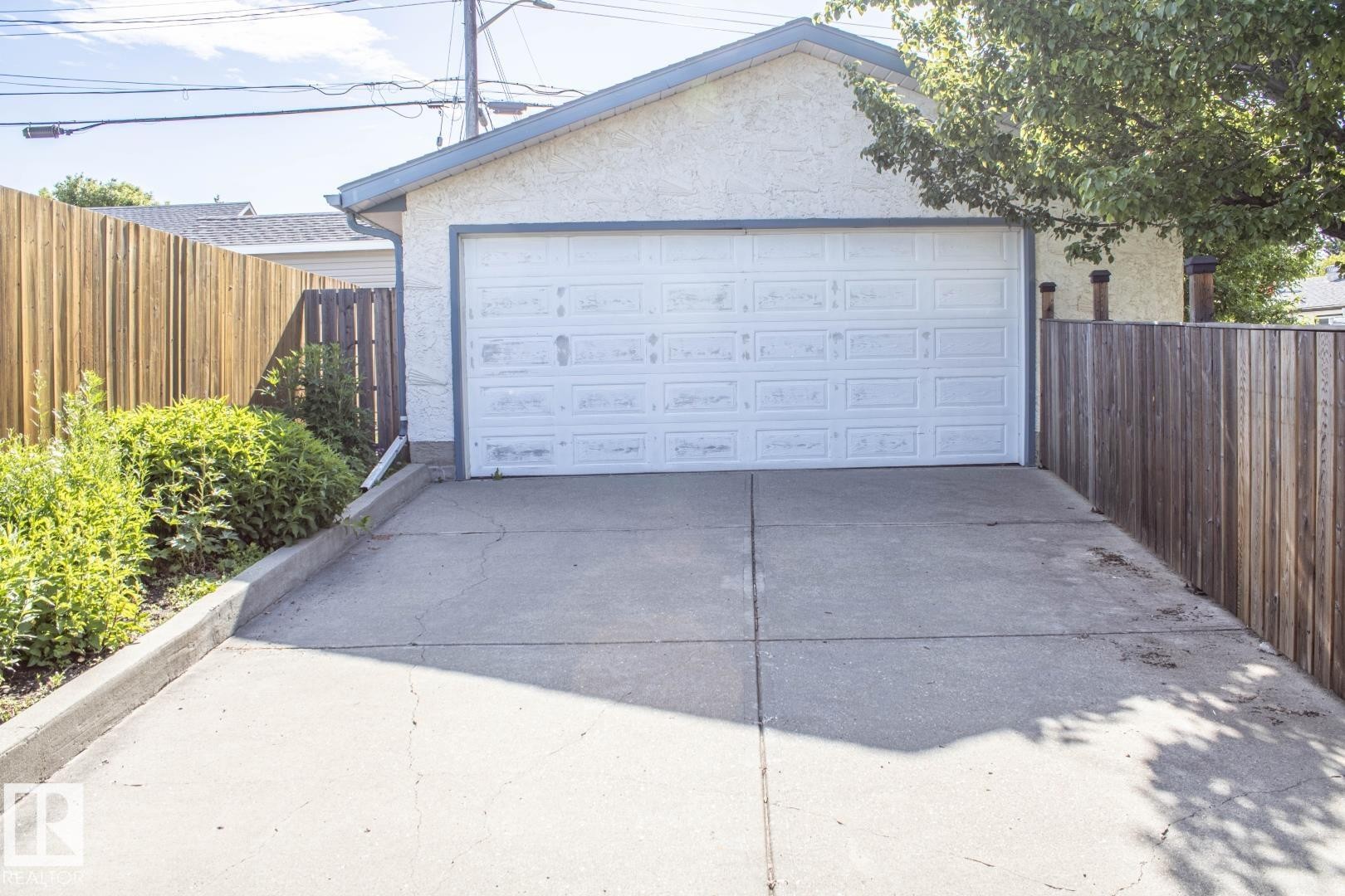 14107 58 Street Nw, Edmonton, AB - Outdoor