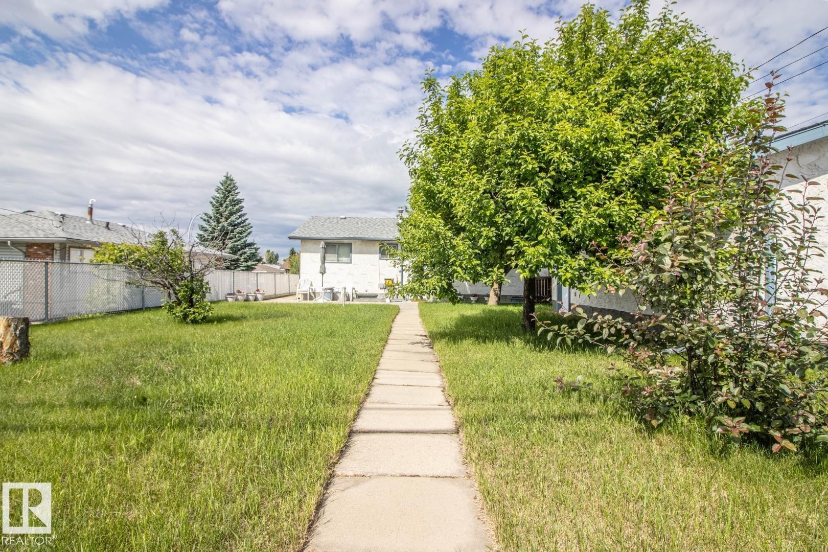 14107 58 Street Nw, Edmonton, AB - Outdoor