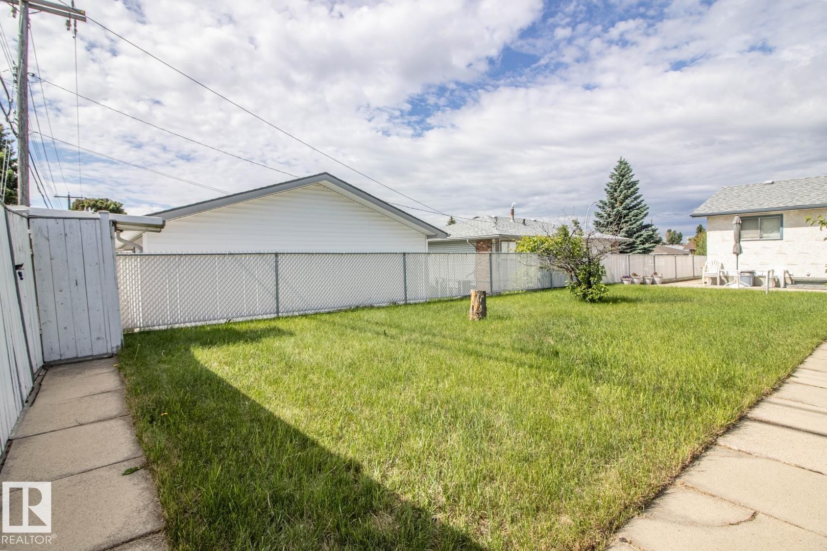 14107 58 Street Nw, Edmonton, AB - Outdoor
