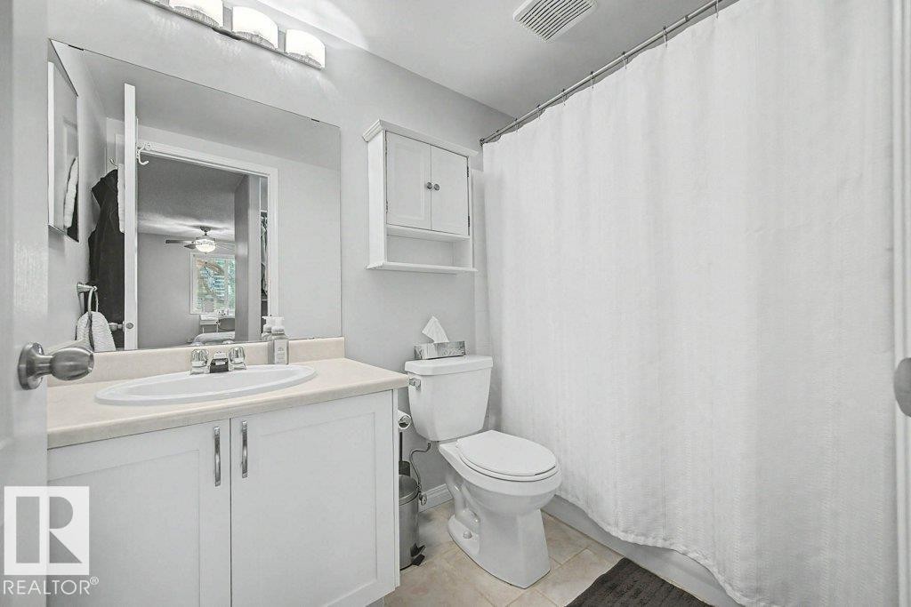 401 10827 85 Avenue, Edmonton, AB - Indoor Photo Showing Bathroom