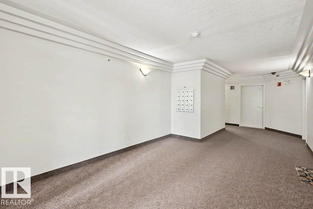401 10827 85 Avenue, Edmonton, AB - Indoor Photo Showing Other Room