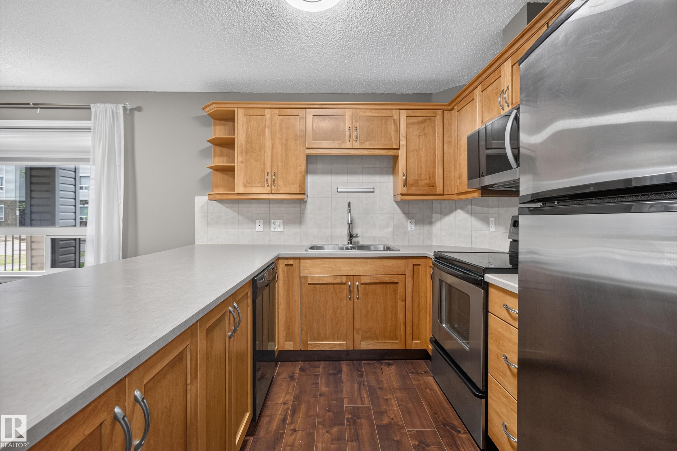7124 7327 South Terwillegar Drive, Edmonton, AB