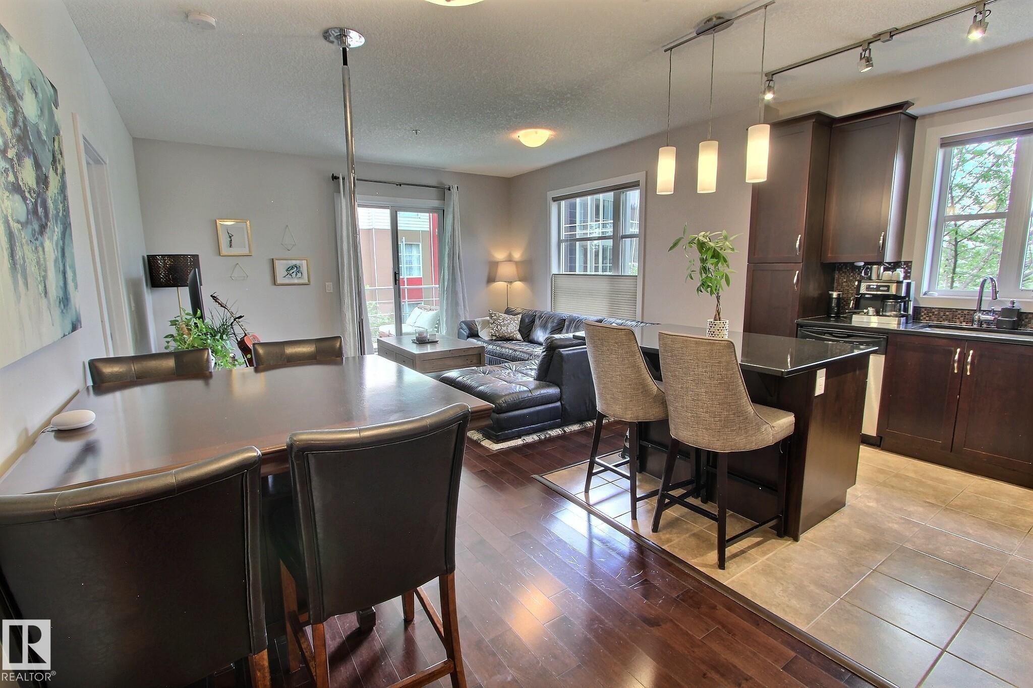 #206 2584 Anderson Wy Sw, Edmonton, AB - Indoor