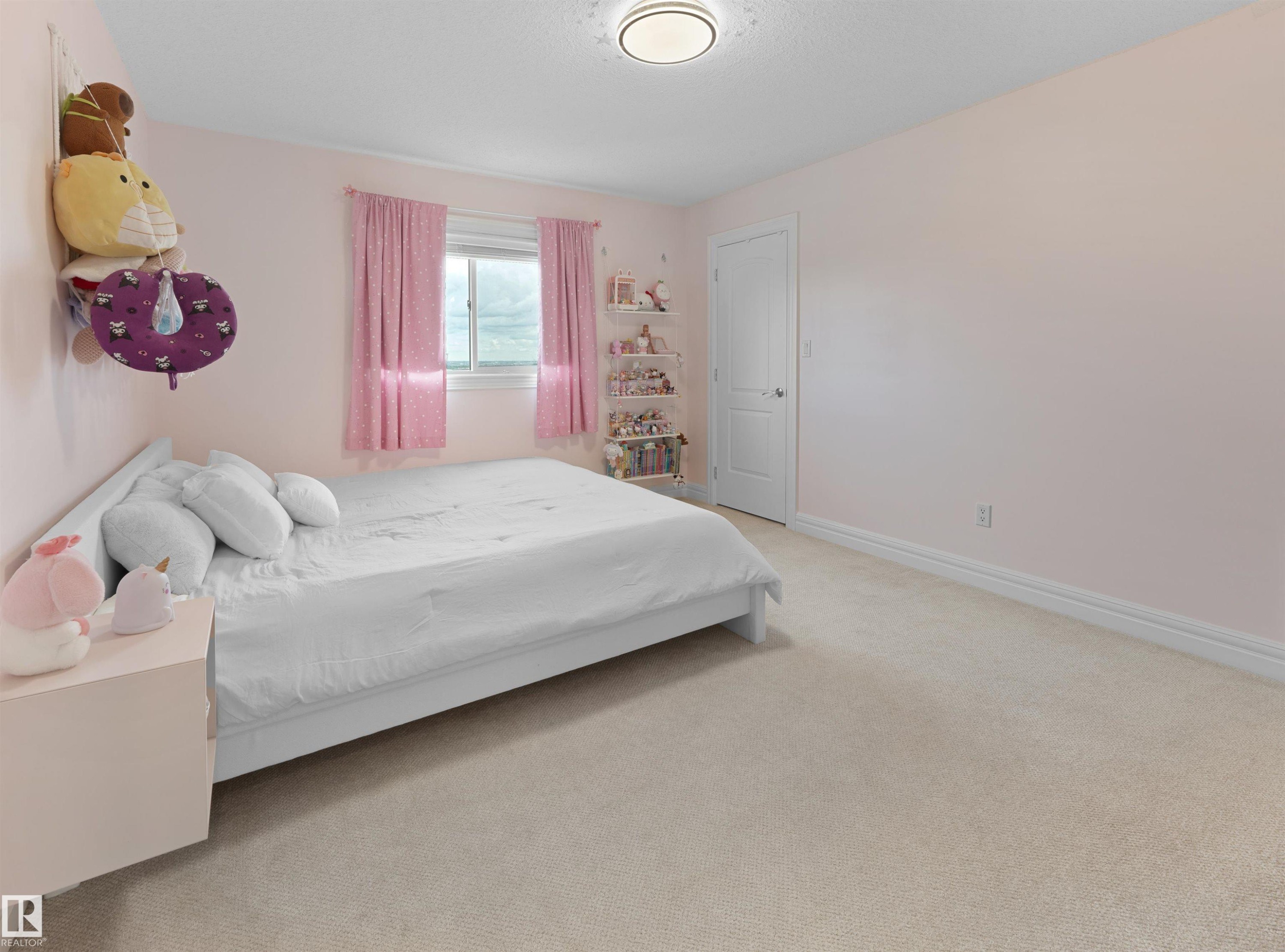 16011 46 Street, Edmonton, AB