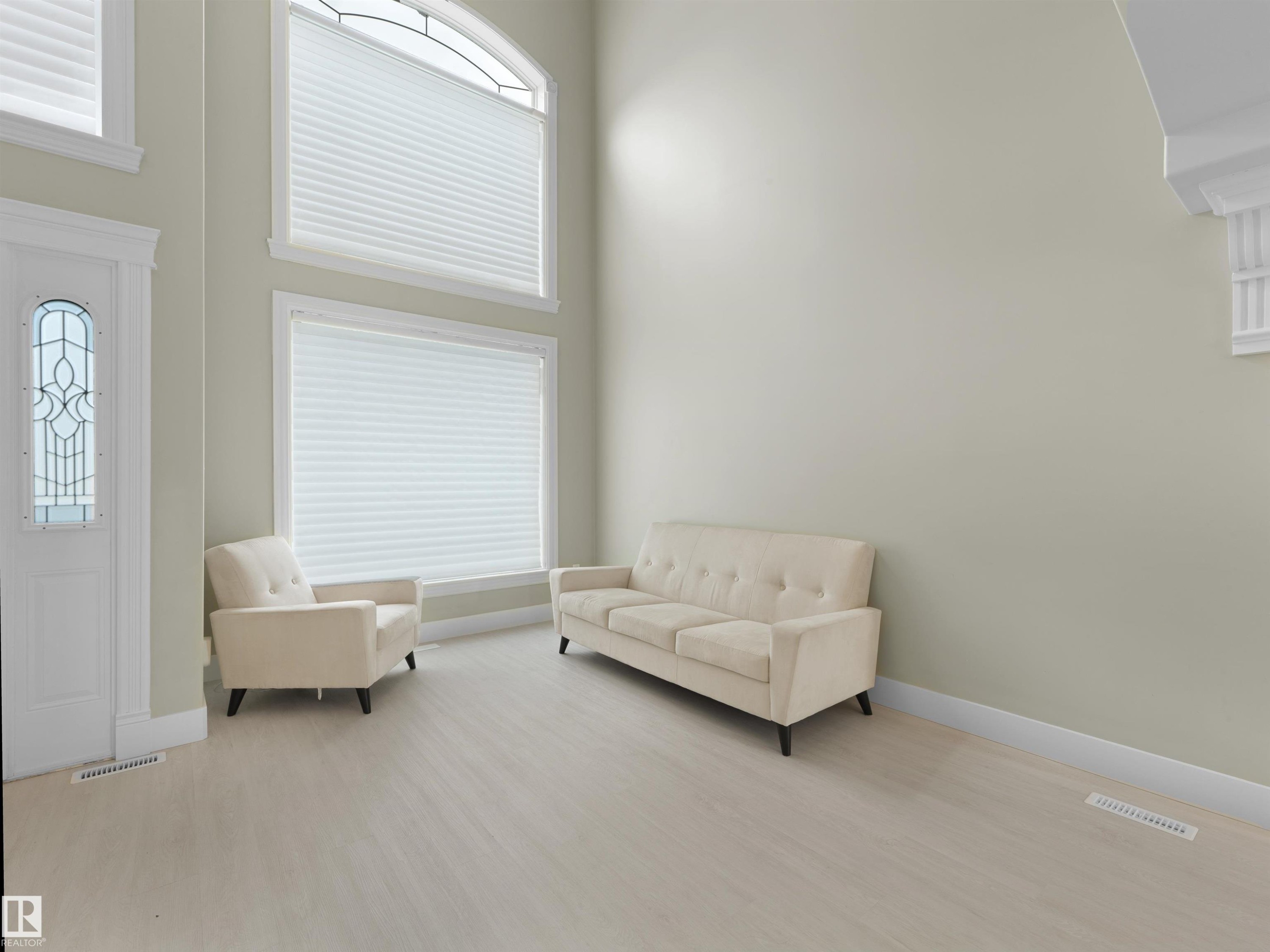 16011 46 Street, Edmonton, AB