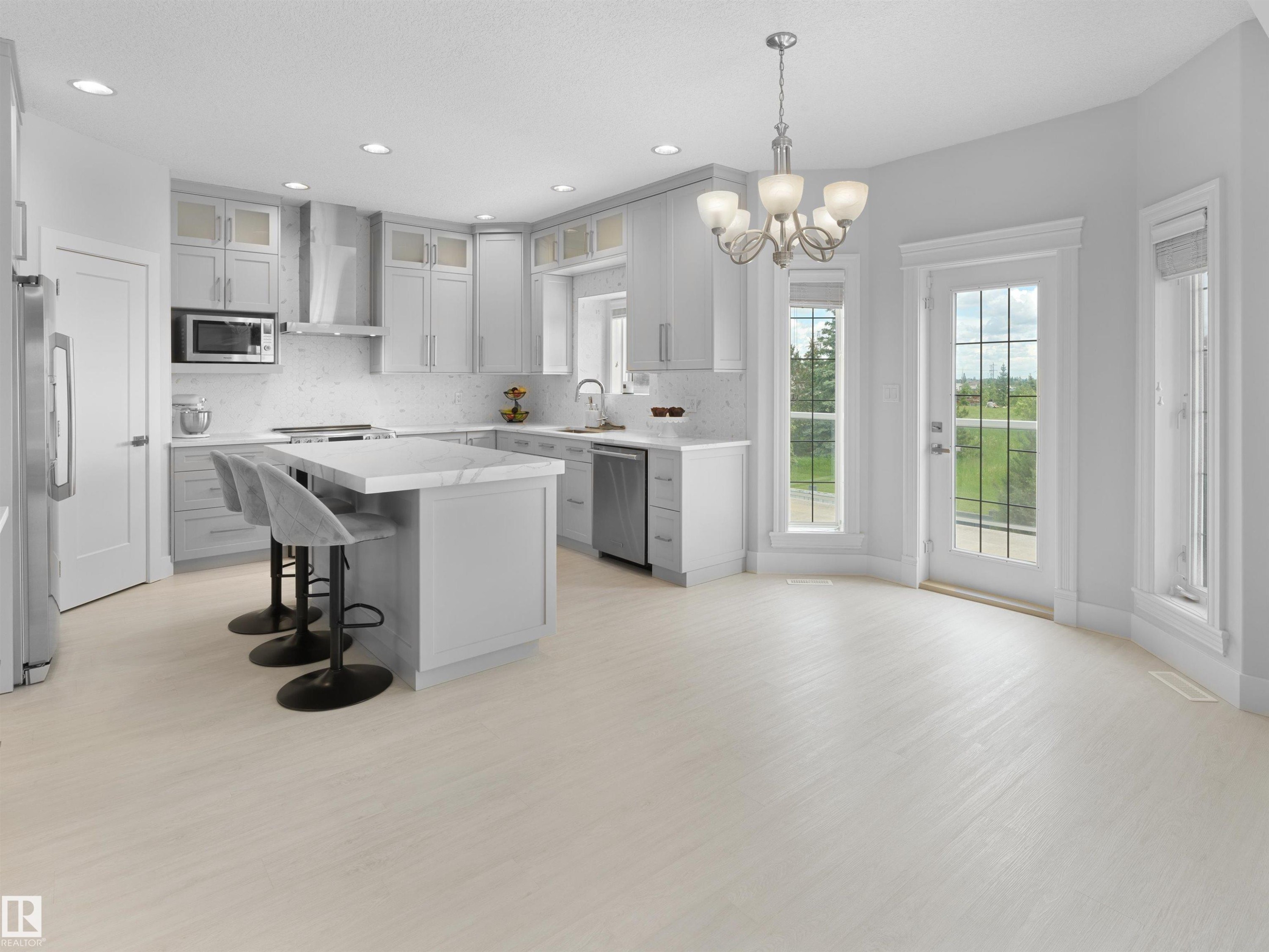 16011 46 Street, Edmonton, AB