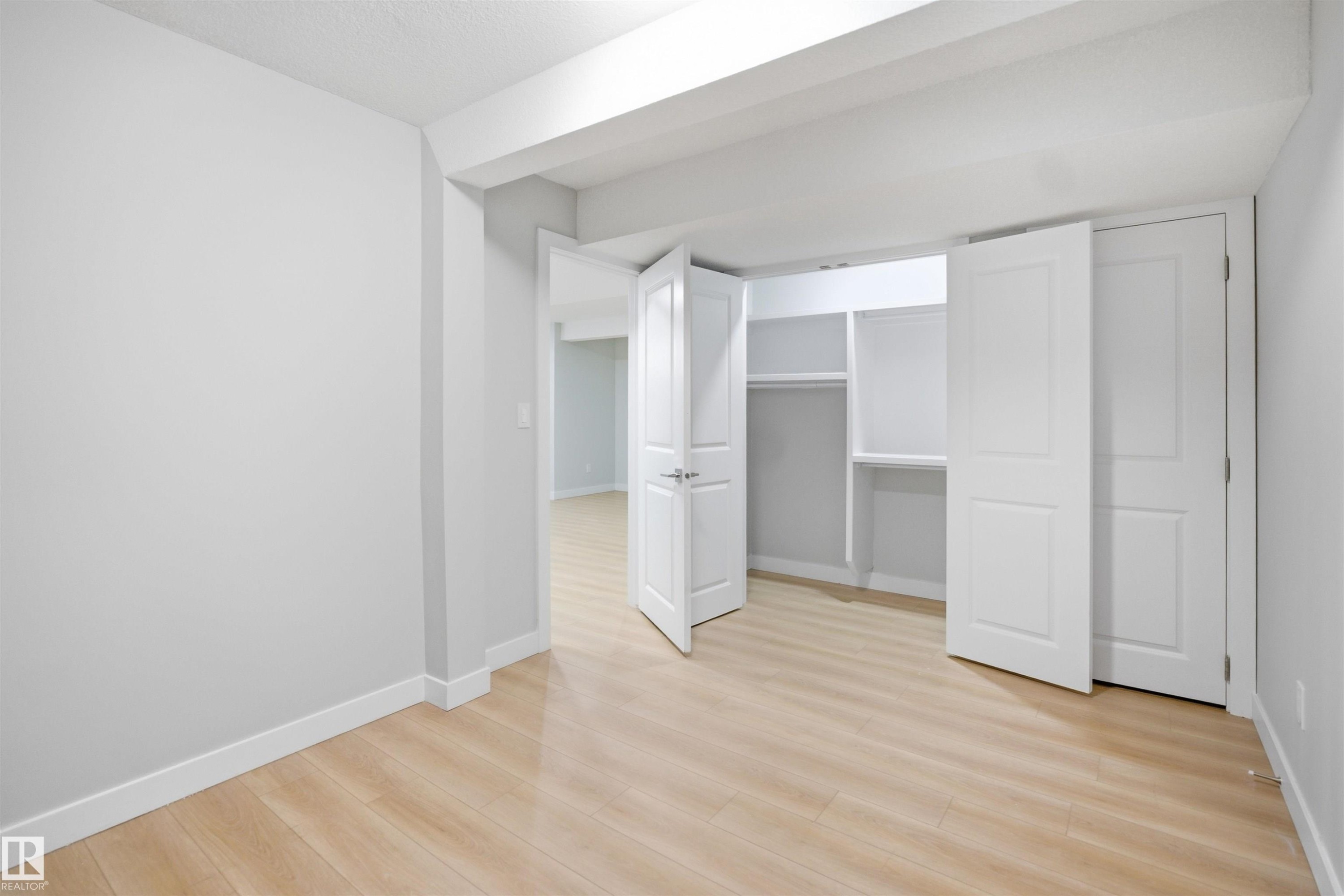 2610 33A Street, Edmonton, AB - Indoor Photo Showing Other Room