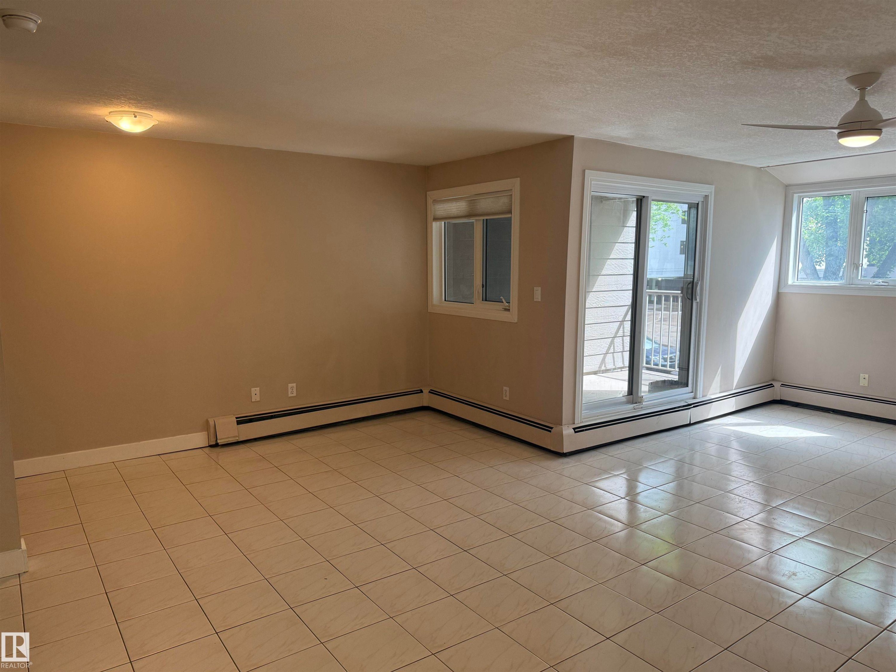 101 10138 116 Street, Edmonton, AB