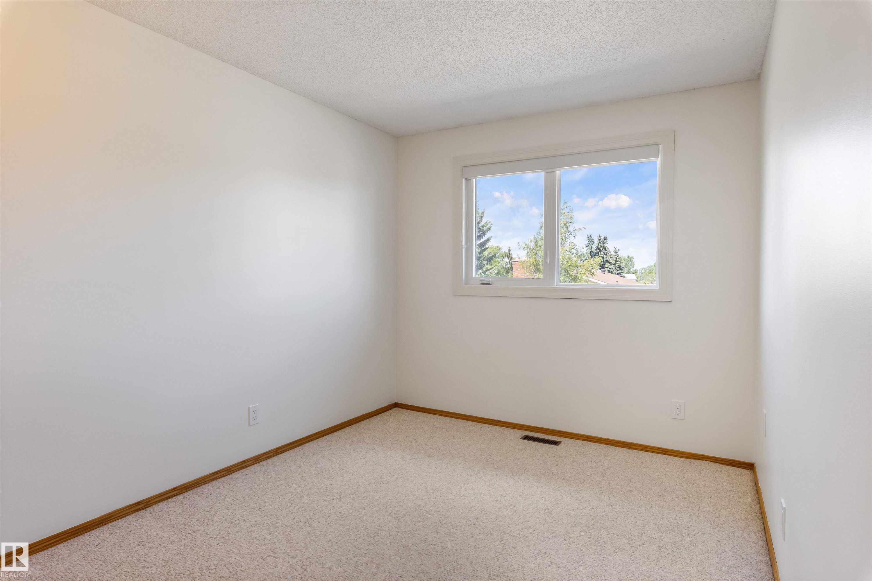 9231 169 Avenue, Edmonton, AB