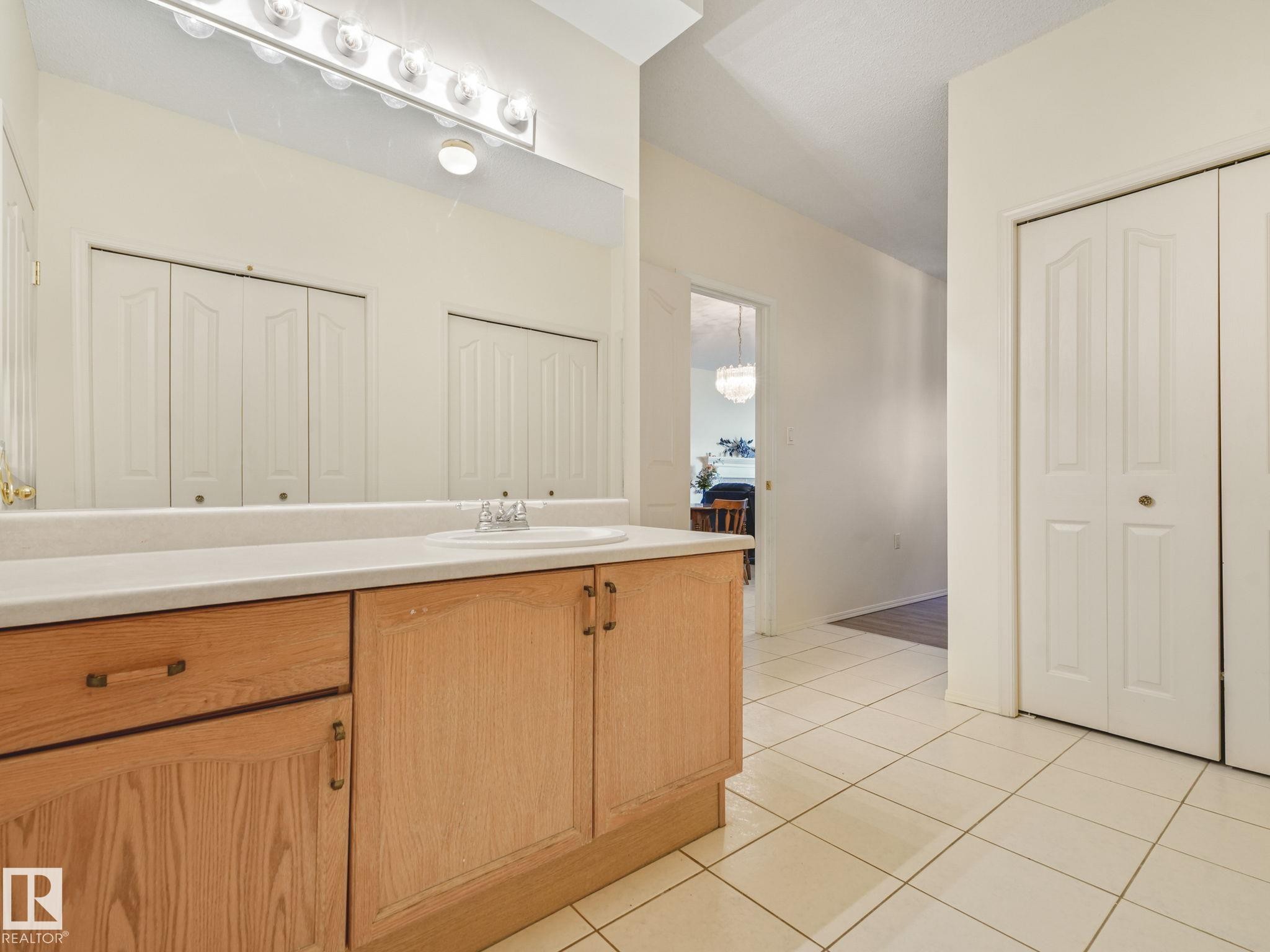 330 15499 Castle Downs Road, Edmonton, AB
