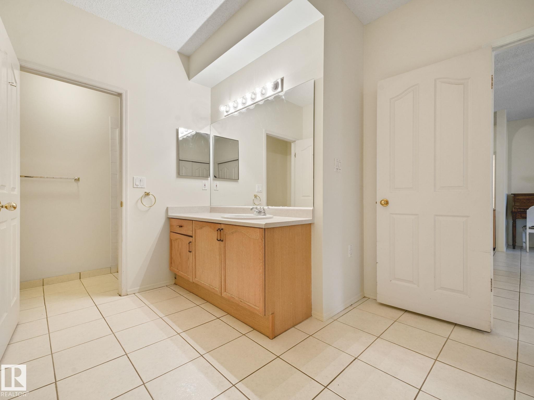 330 15499 Castle Downs Road, Edmonton, AB