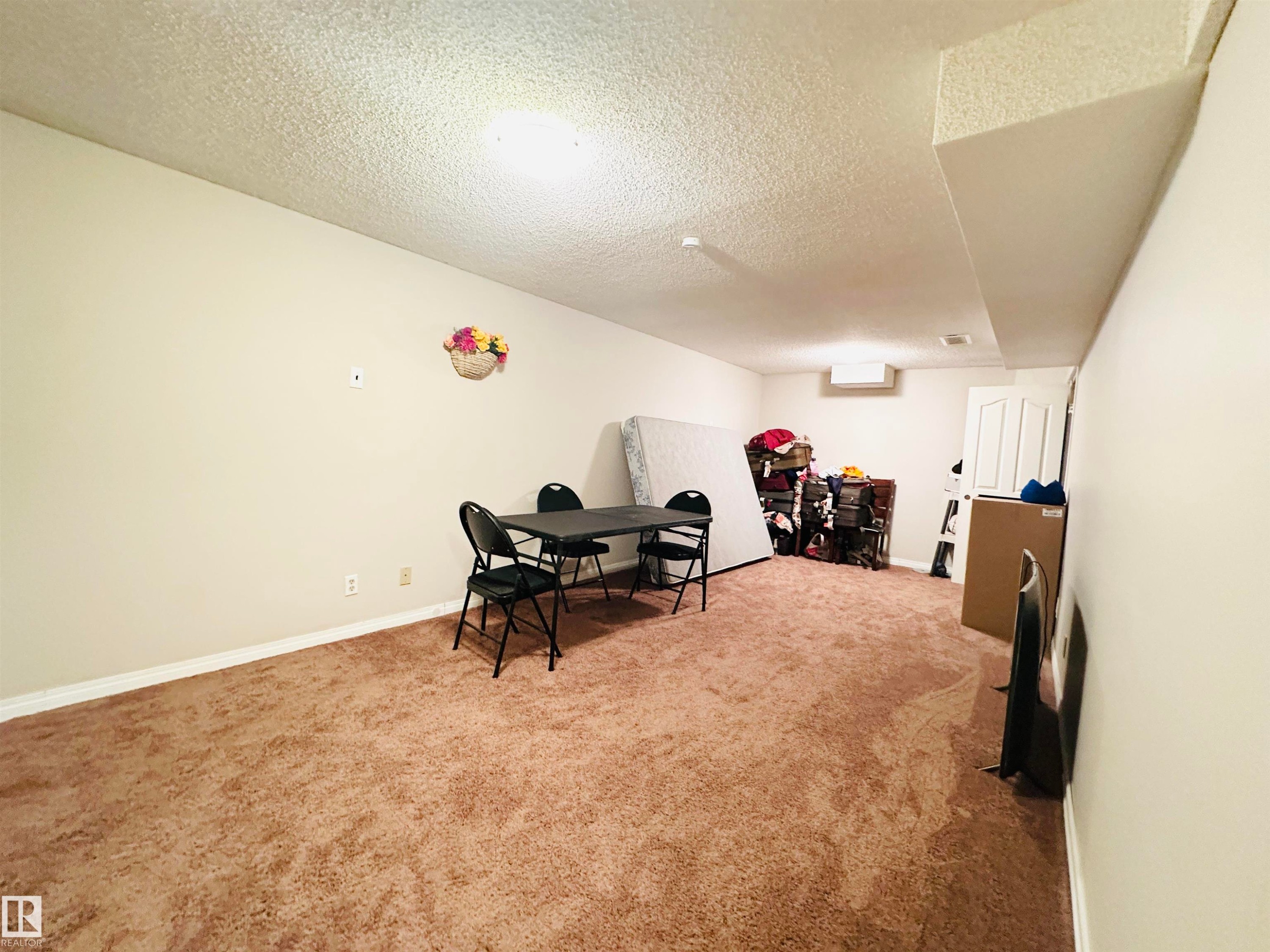 40 Pinecliff Close Ne, Calgary, AB
