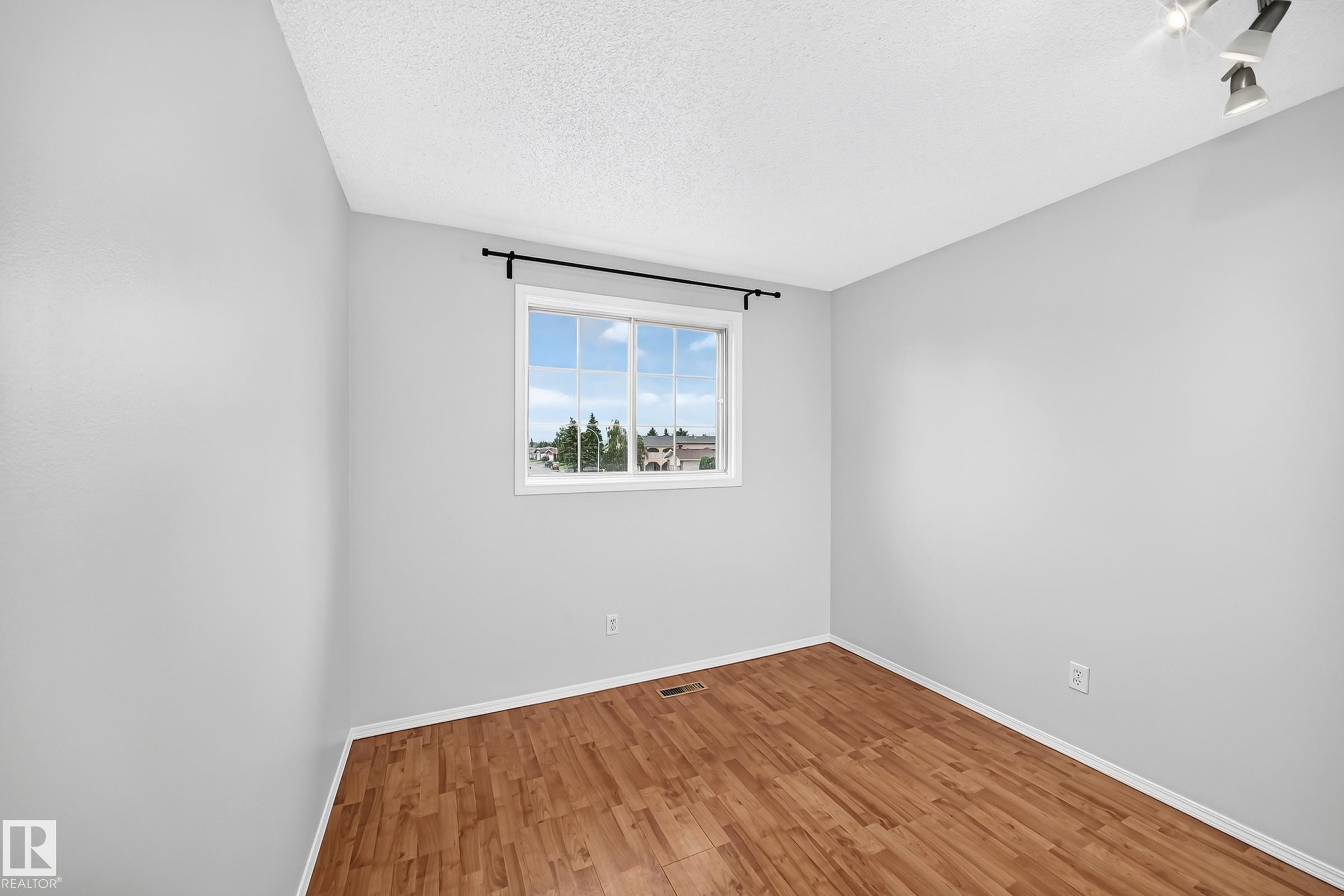 9843 188 Street, Edmonton, AB