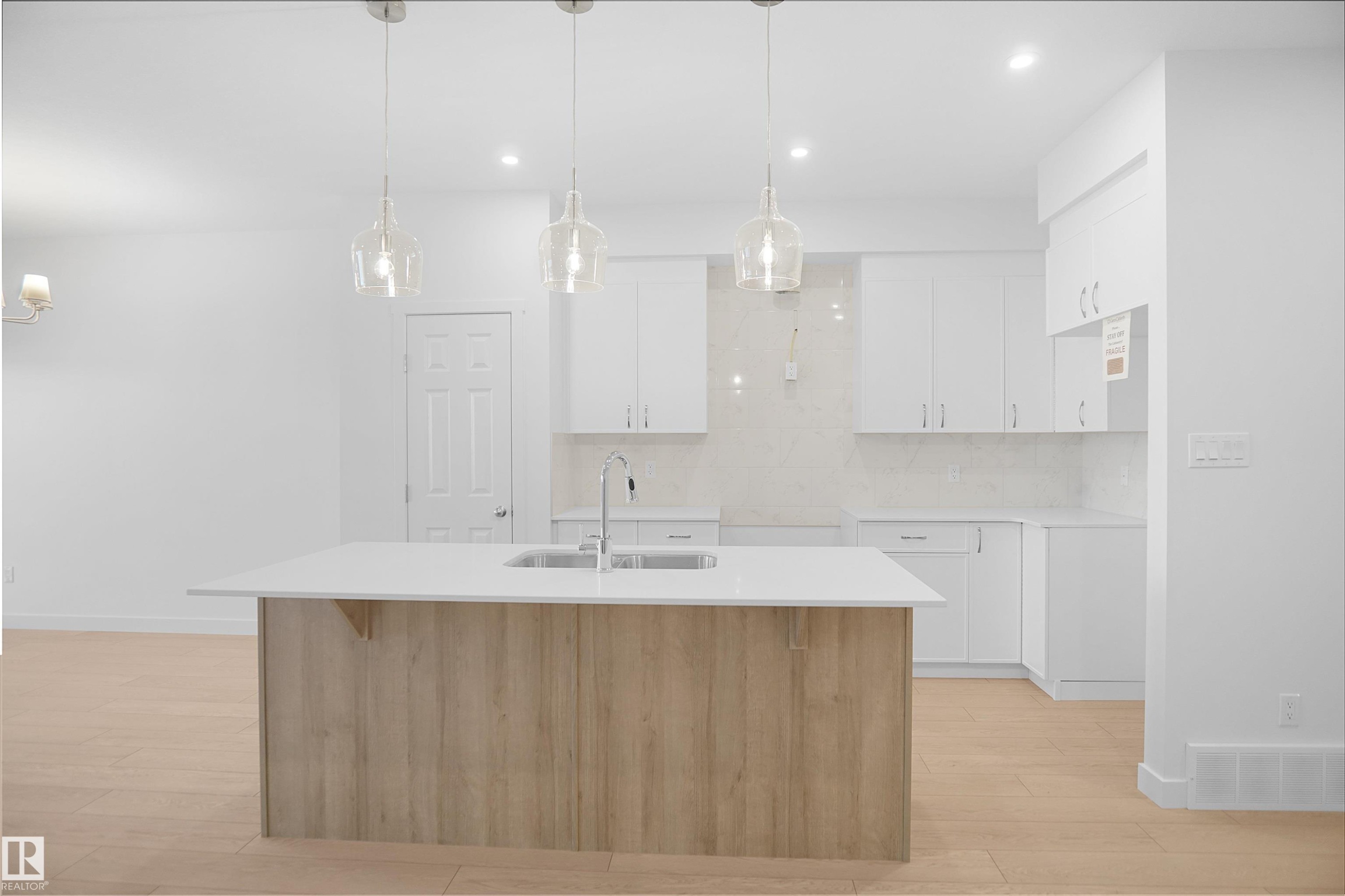 20924 16 Avenue, Edmonton, AB
