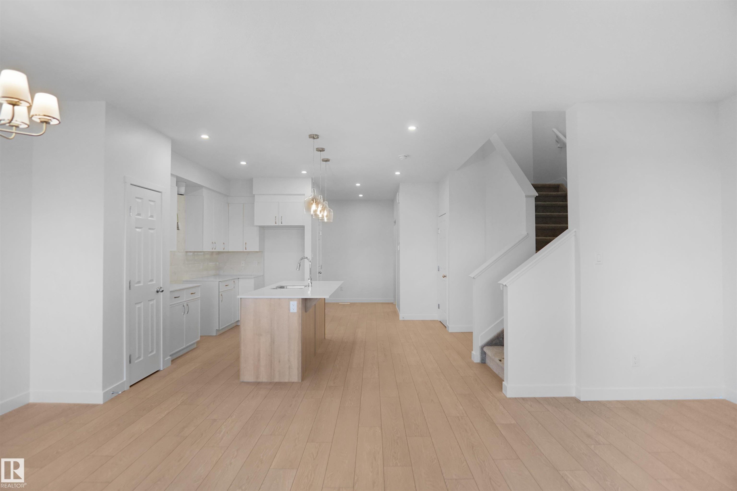 20924 16 Avenue, Edmonton, AB