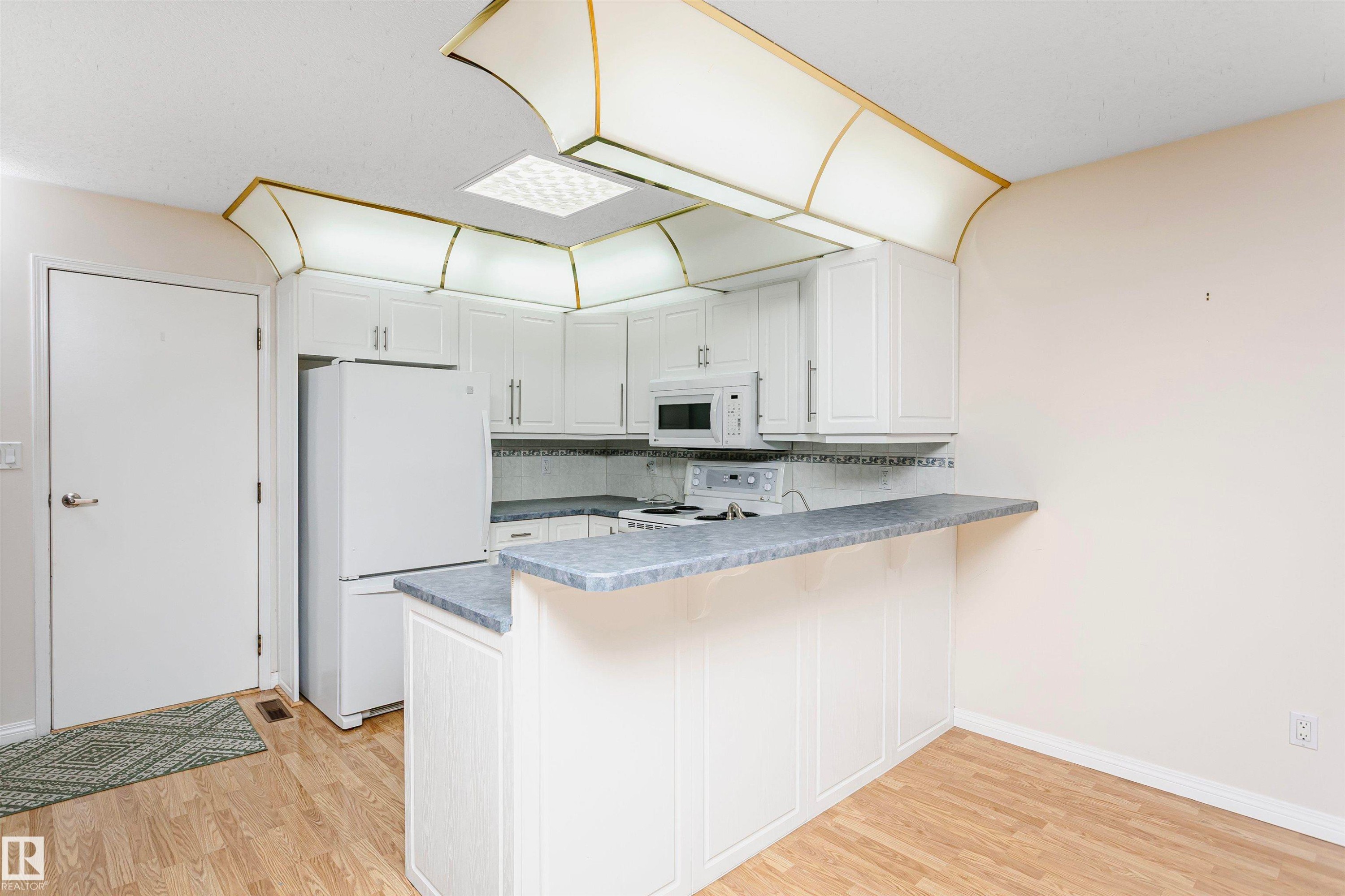 #26 1650 42 St Nw, Edmonton, AB