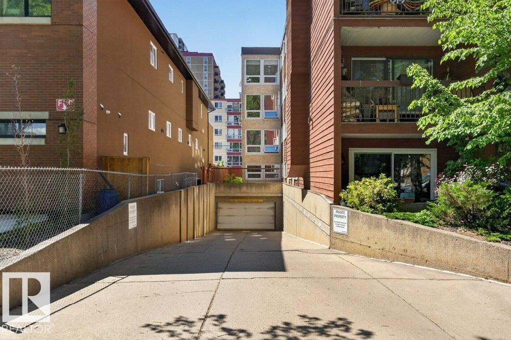 #3 10160 119 St Nw, Edmonton, AB - Outdoor