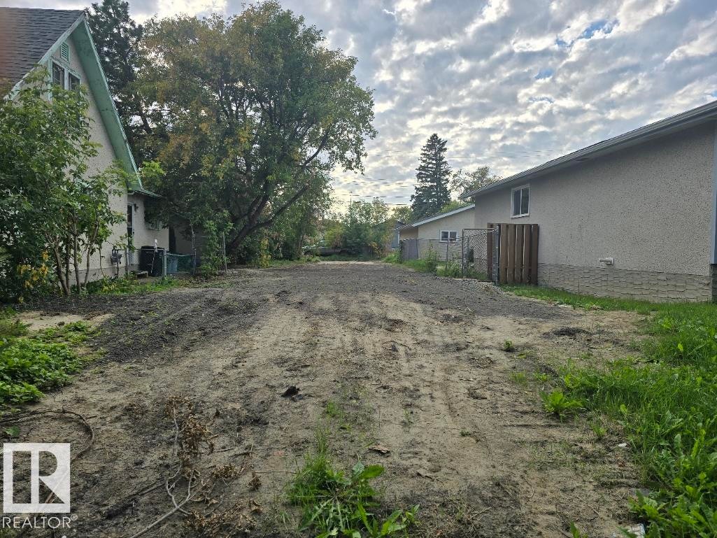 13024 65 Street Nw, Edmonton, AB