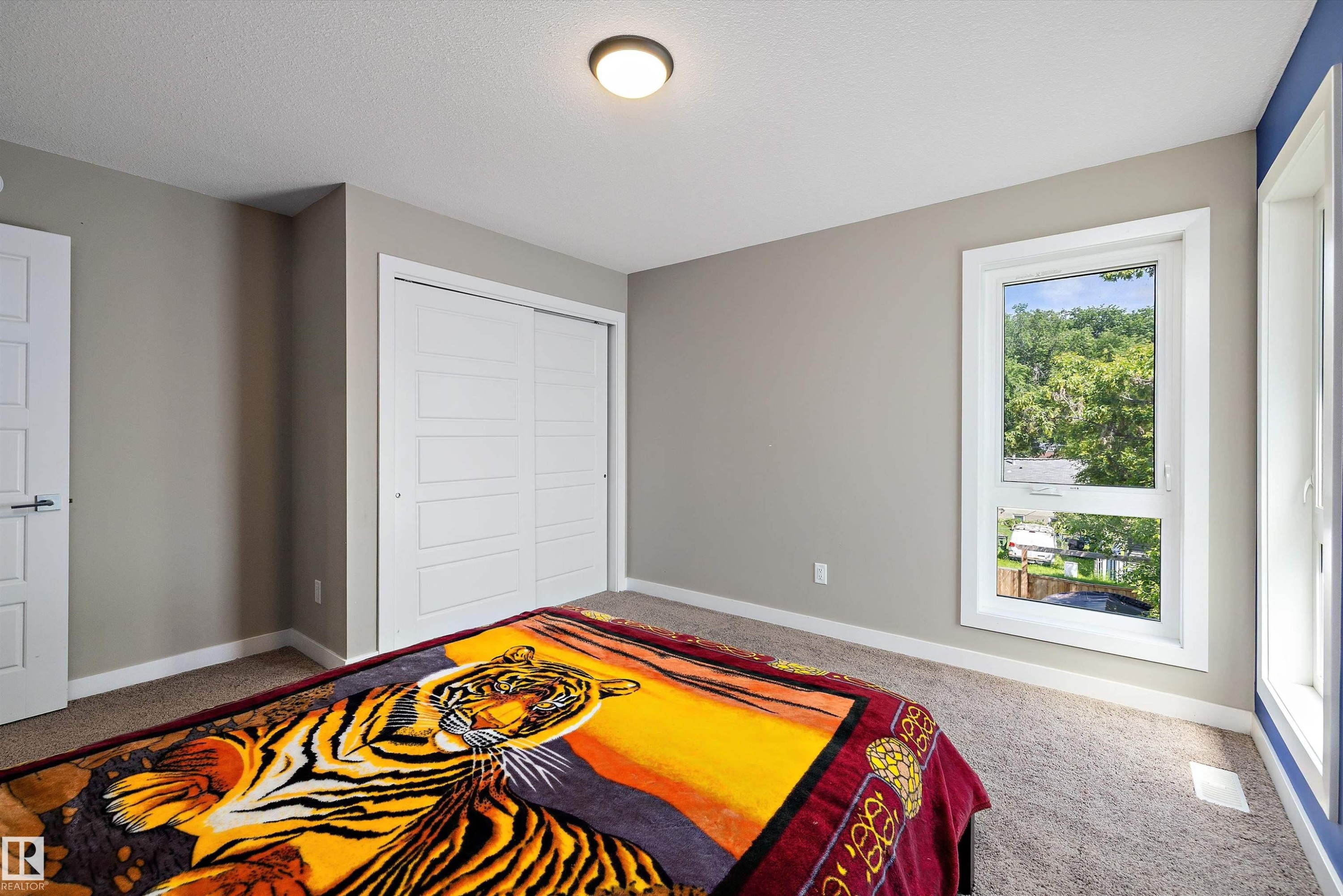 12211 57 Street, Edmonton, AB