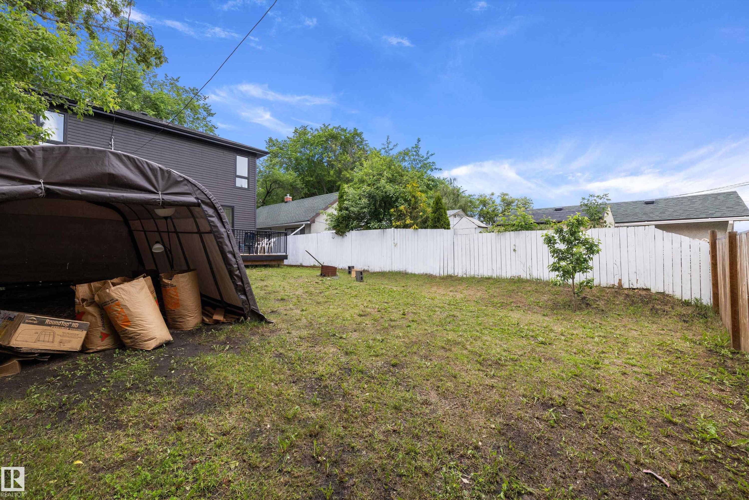 12211 57 Street, Edmonton, AB
