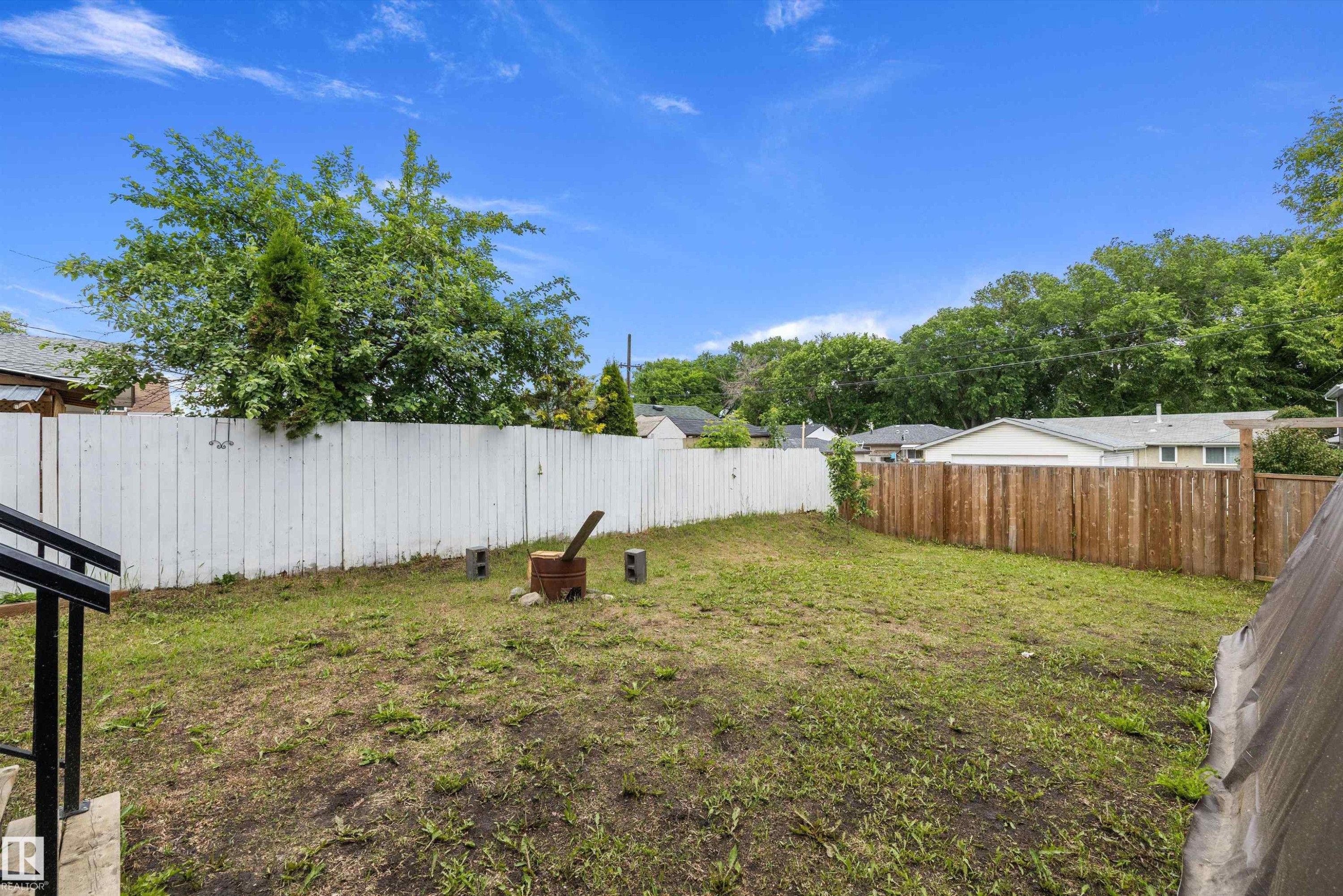 12211 57 Street, Edmonton, AB