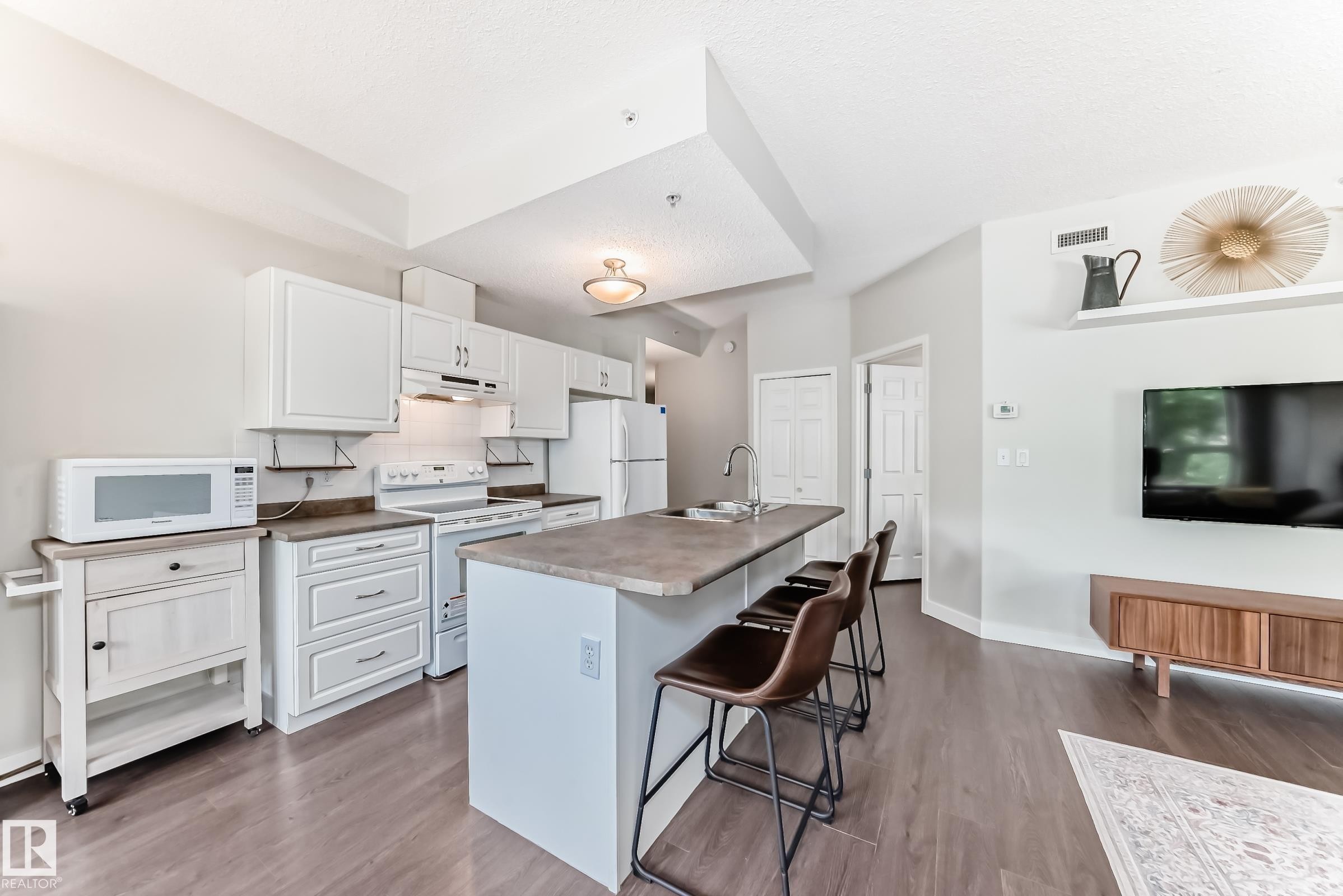 201 11103 84 Avenue, Edmonton, AB
