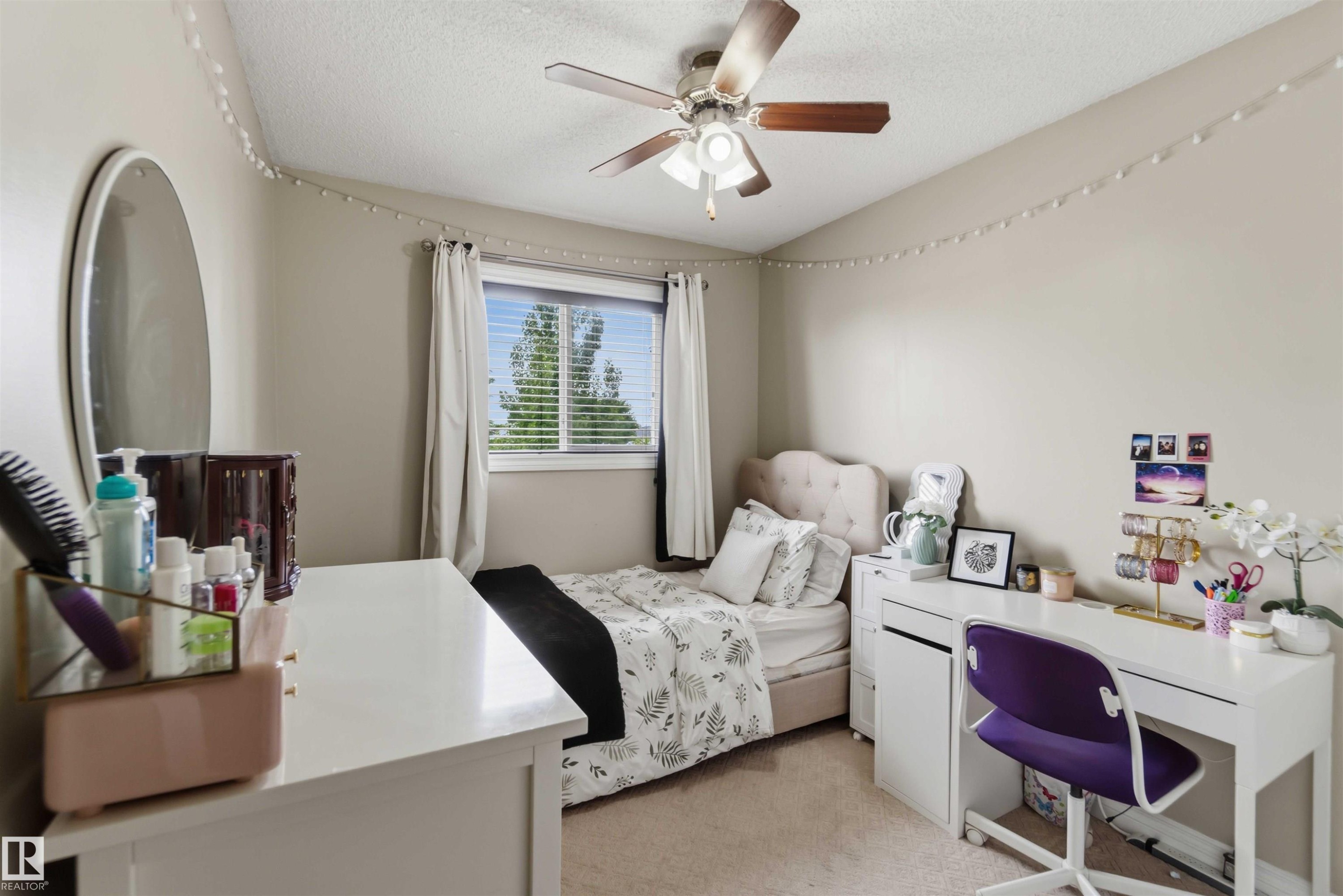 Room featuring neutral-toned walls and carpet flooring - 4428 11A Avenue Nw, Edmonton, AB - Indoor Photo Showing Bedroom