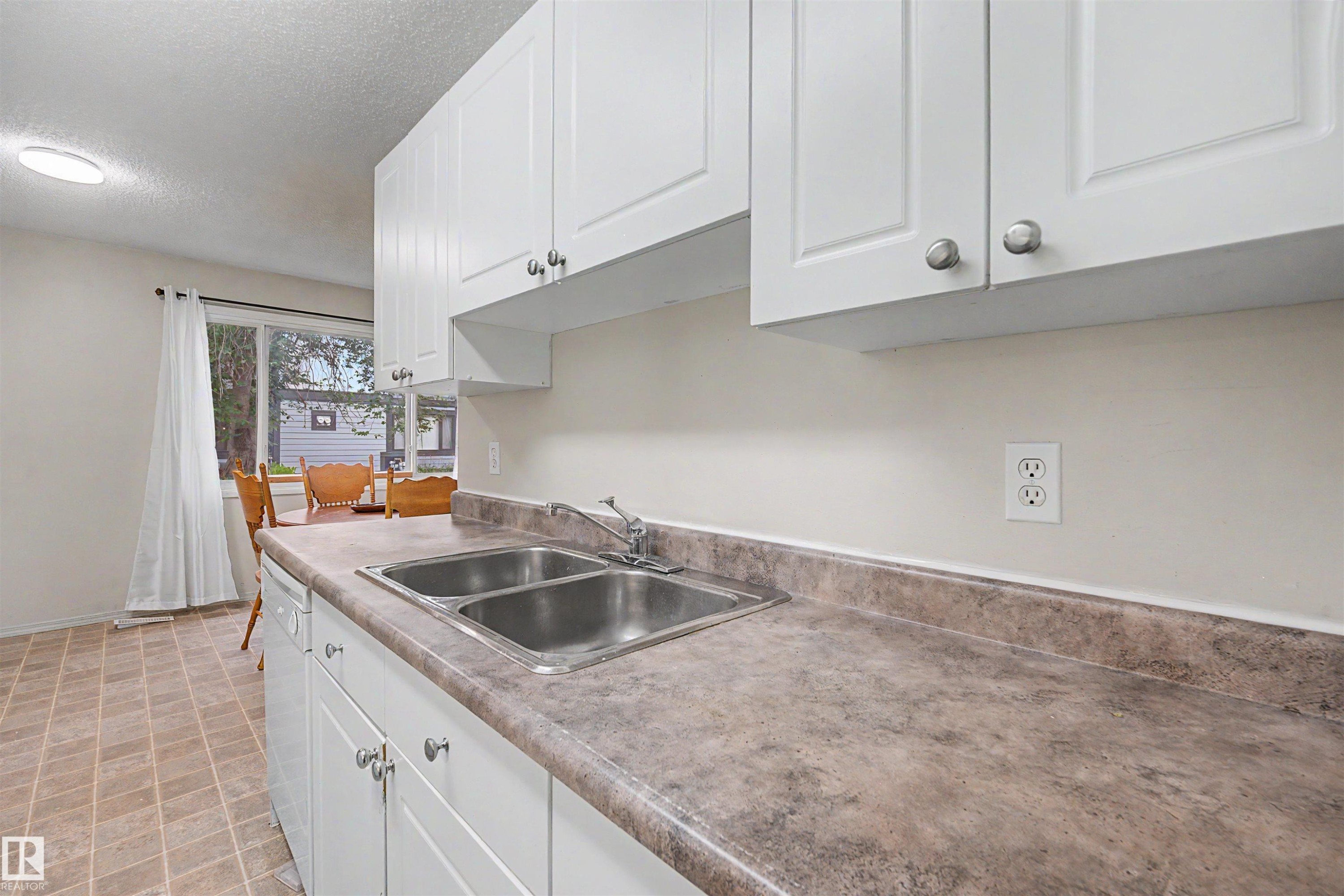 198 11421 34 Street, Edmonton, AB