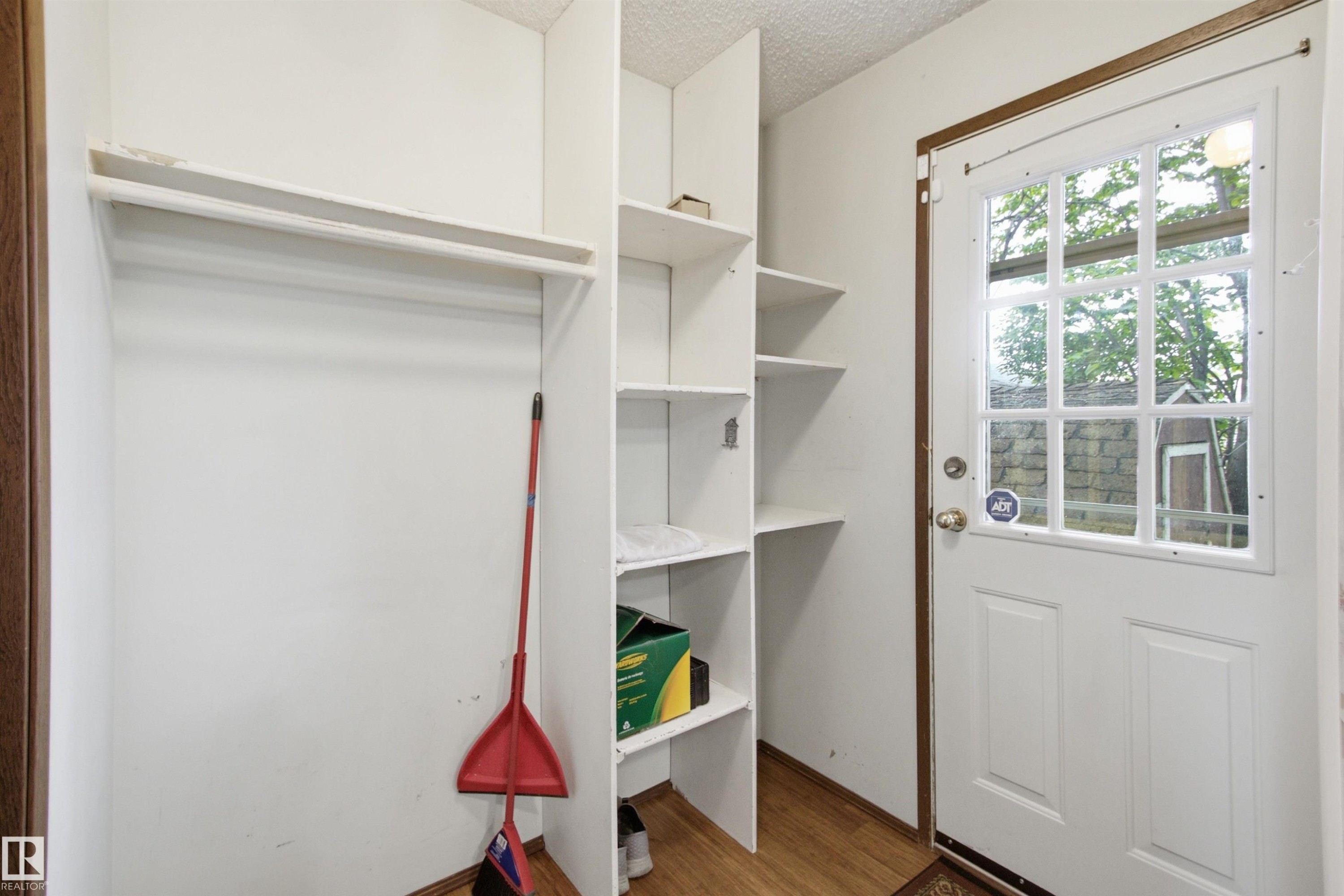 3310 48 Street, Edmonton, AB