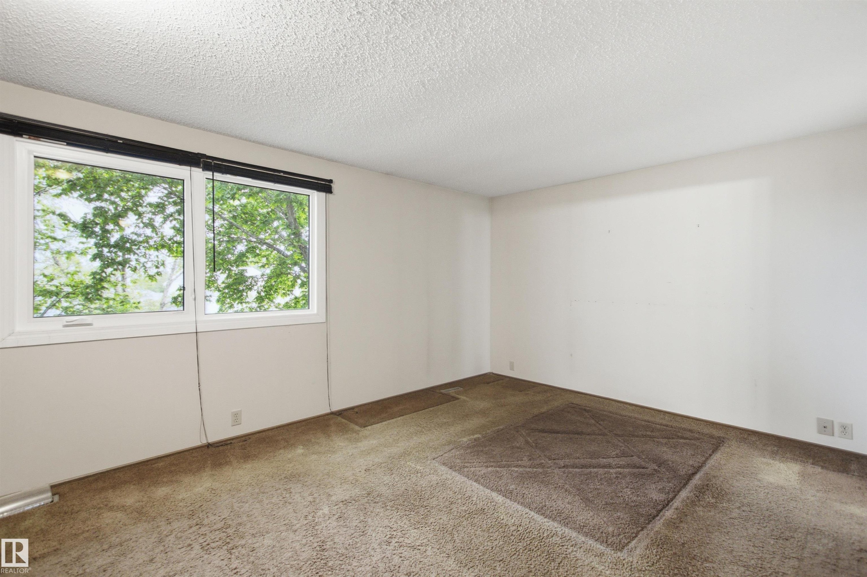 3310 48 Street, Edmonton, AB