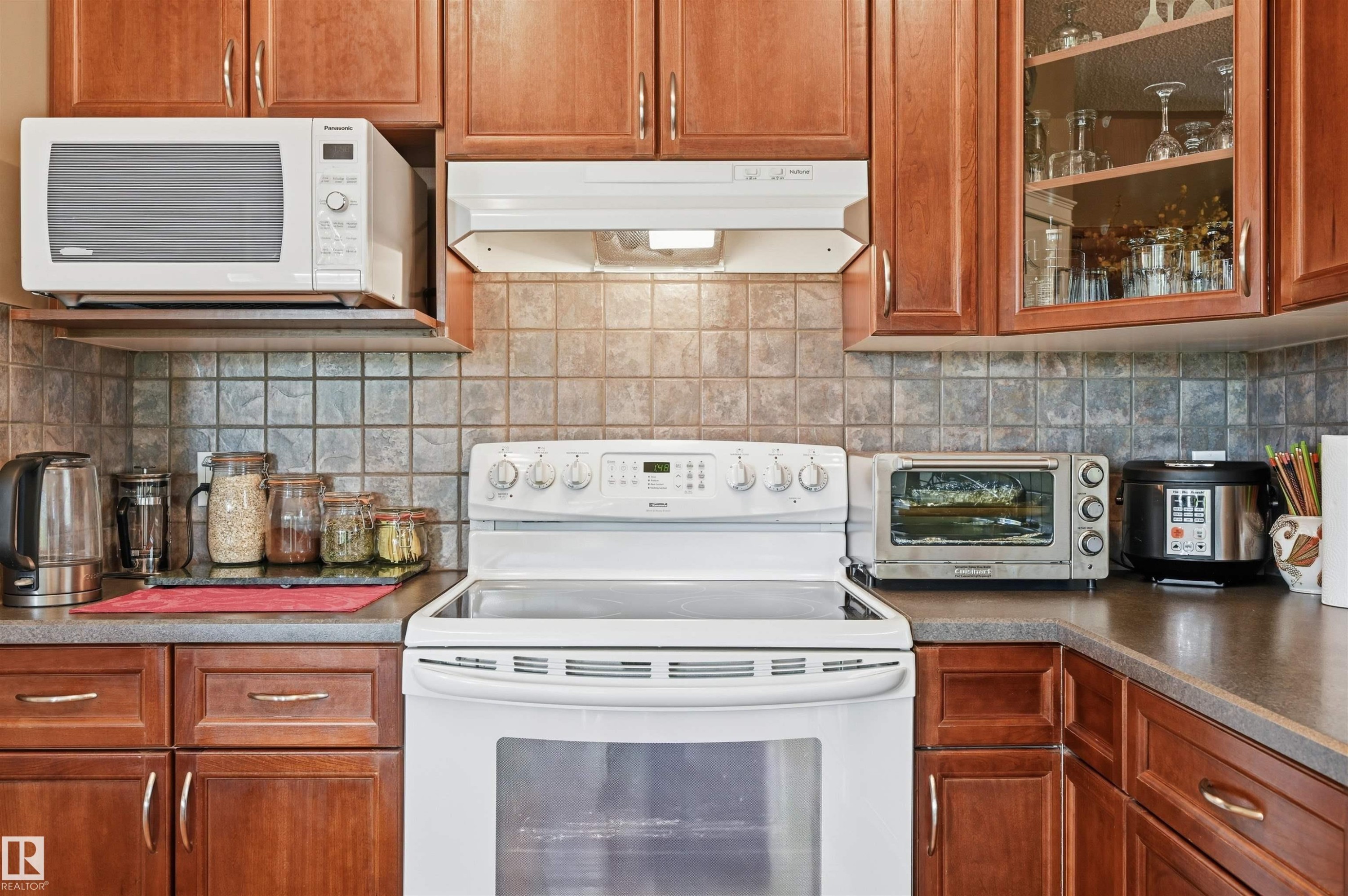 1 577 Butterworth Way, Edmonton, AB