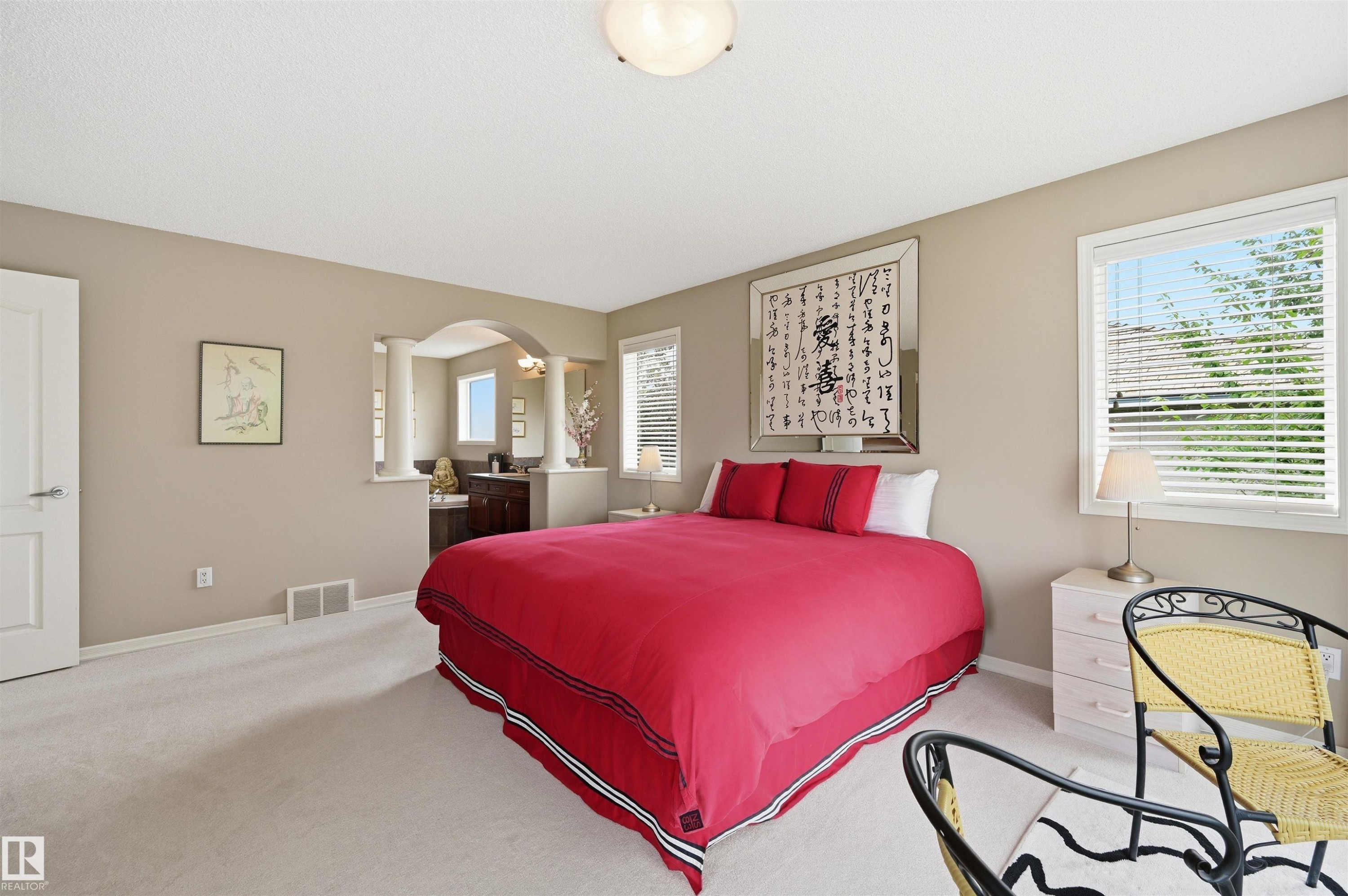 1 577 Butterworth Way, Edmonton, AB