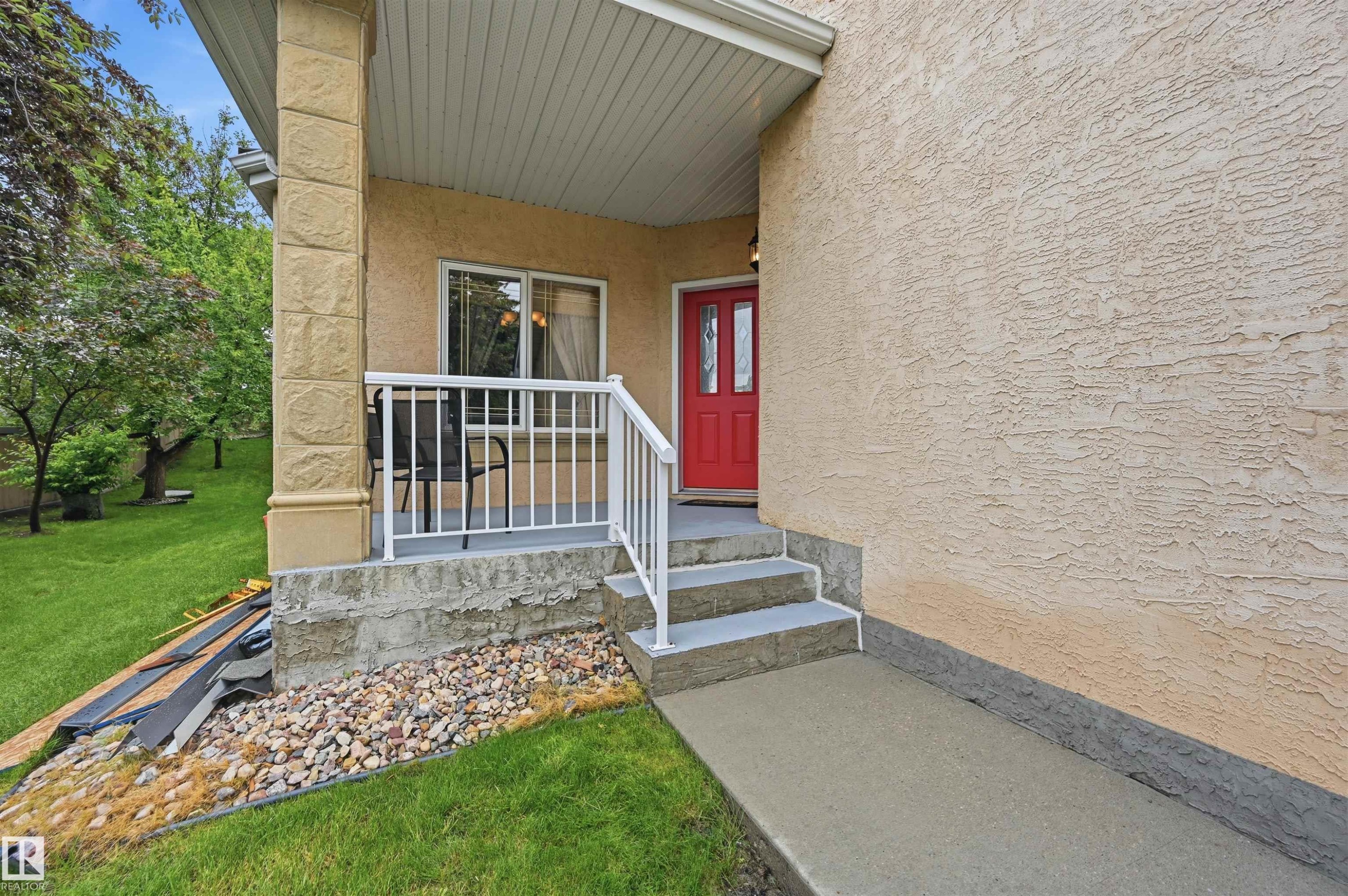 1 577 Butterworth Way, Edmonton, AB
