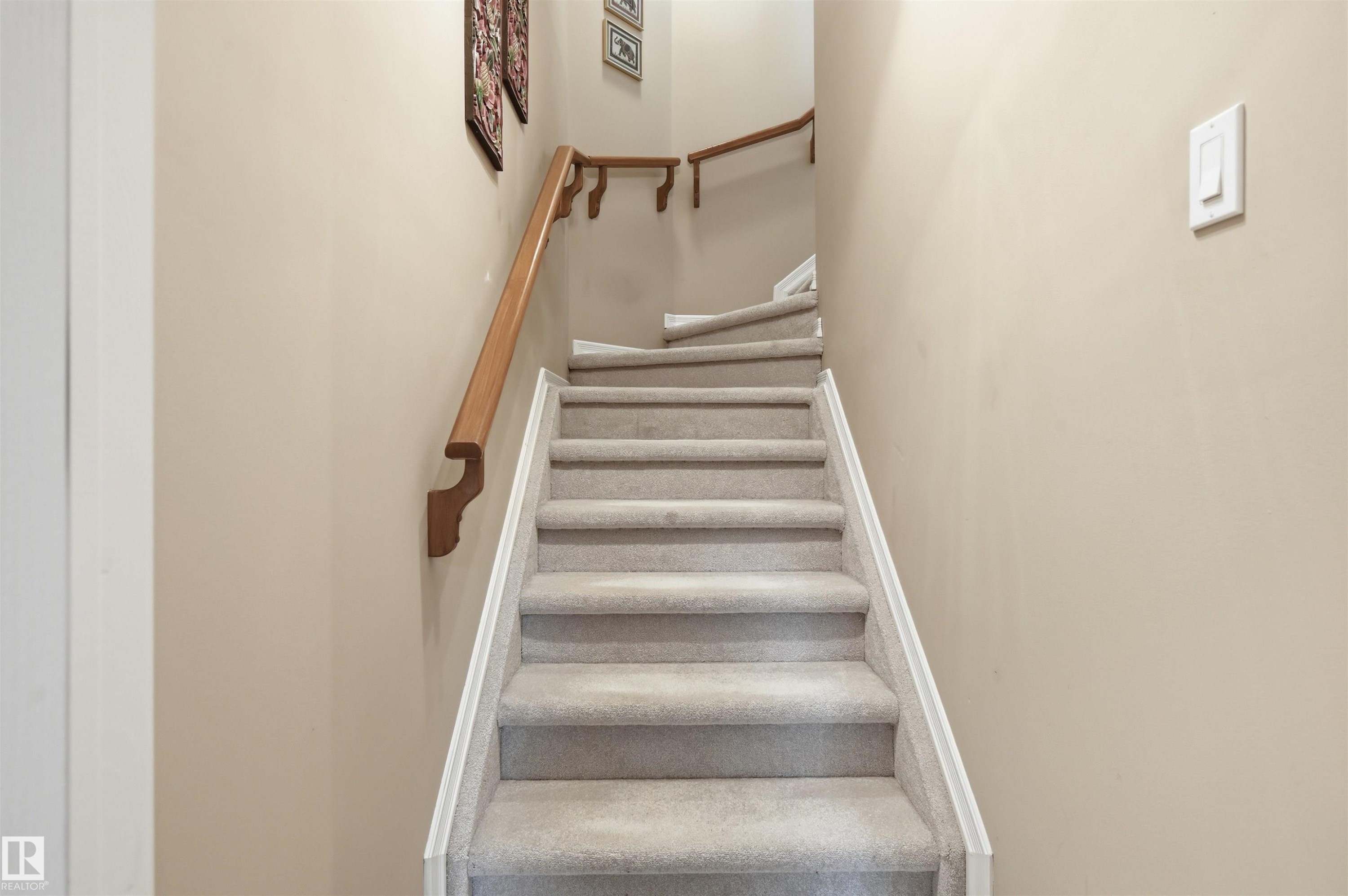 1 577 Butterworth Way, Edmonton, AB