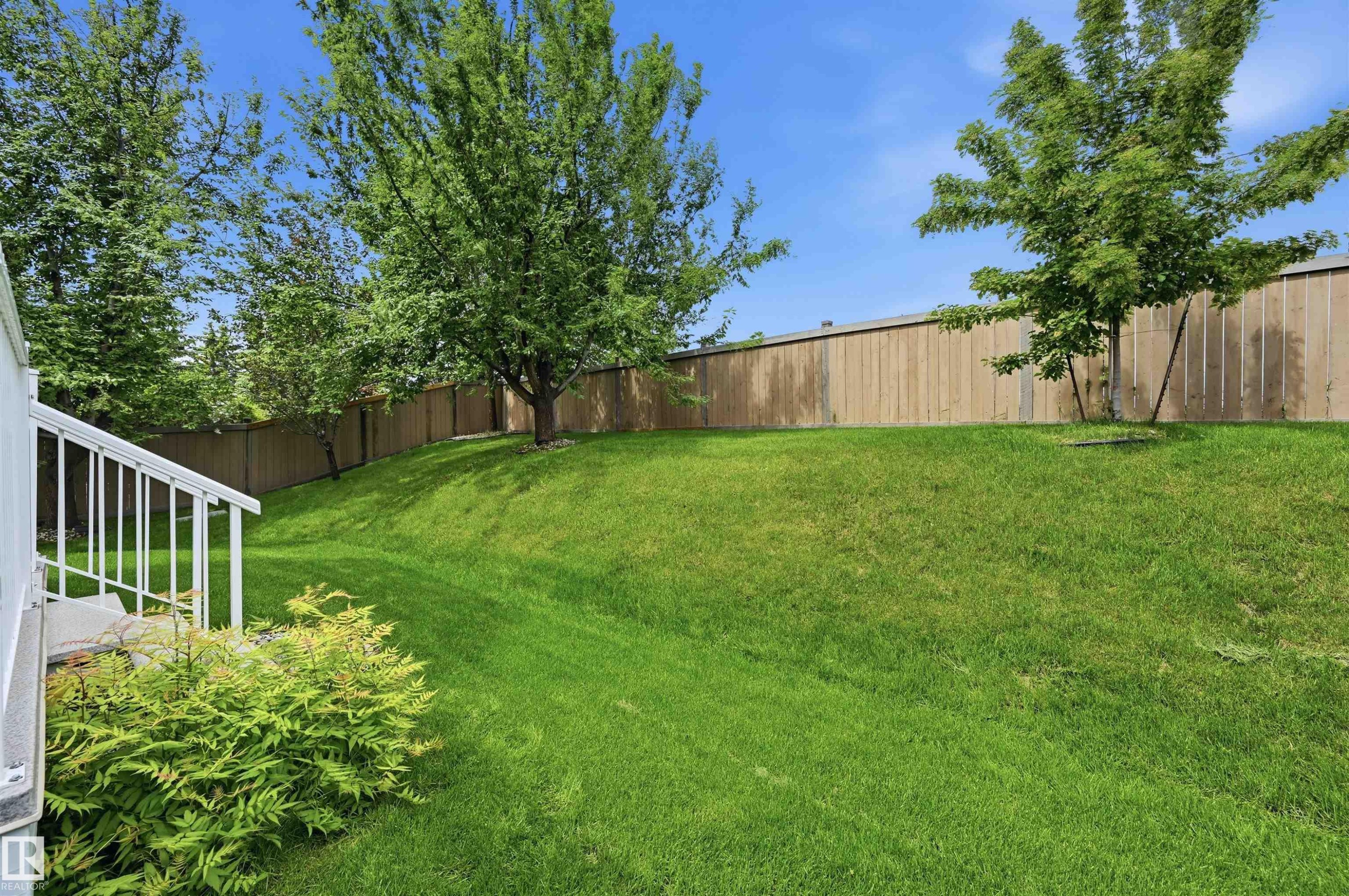 1 577 Butterworth Way, Edmonton, AB