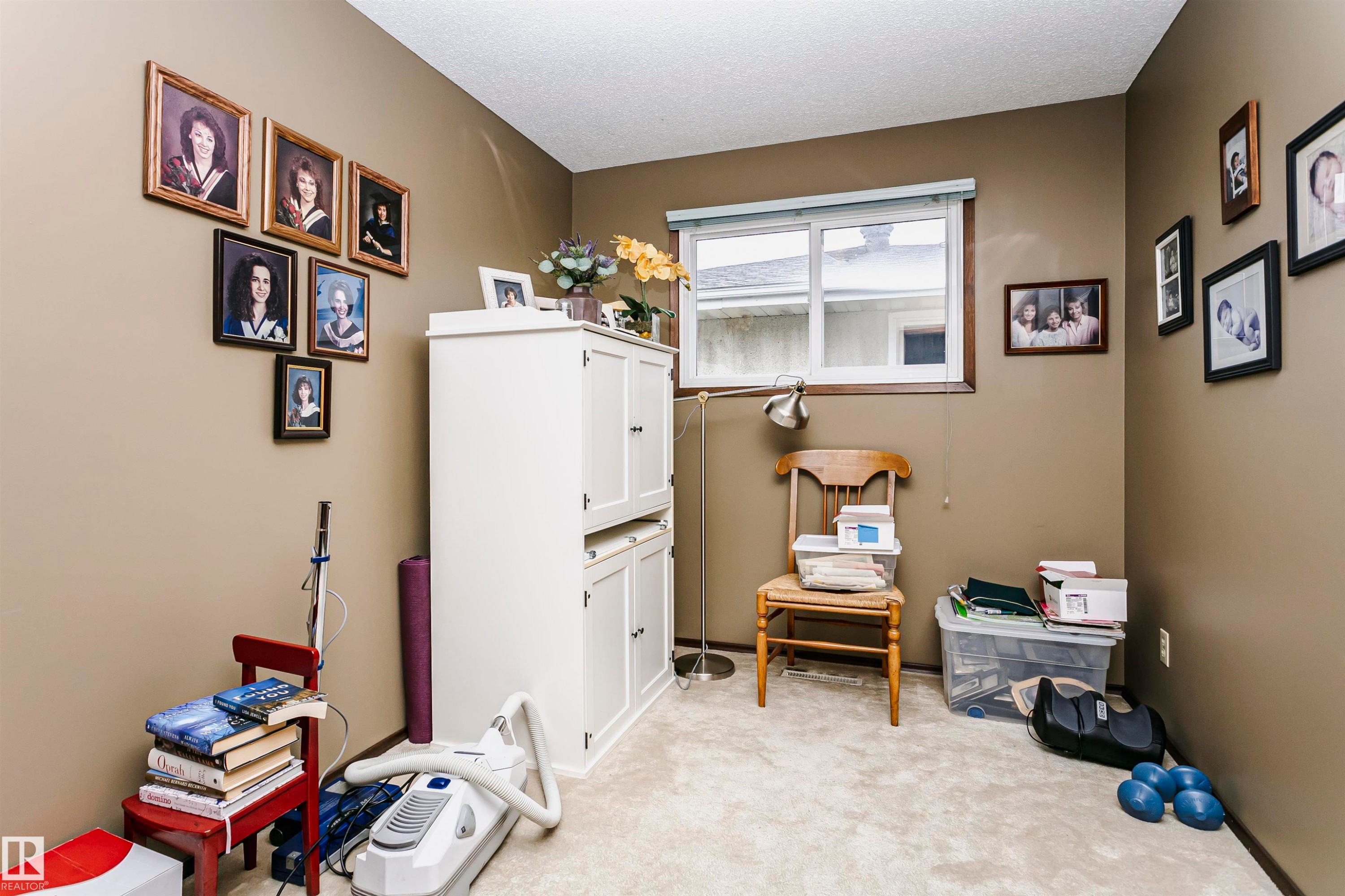 Room with neutral wall color and light-colored carpeting - 14231 80 Street, Edmonton, AB